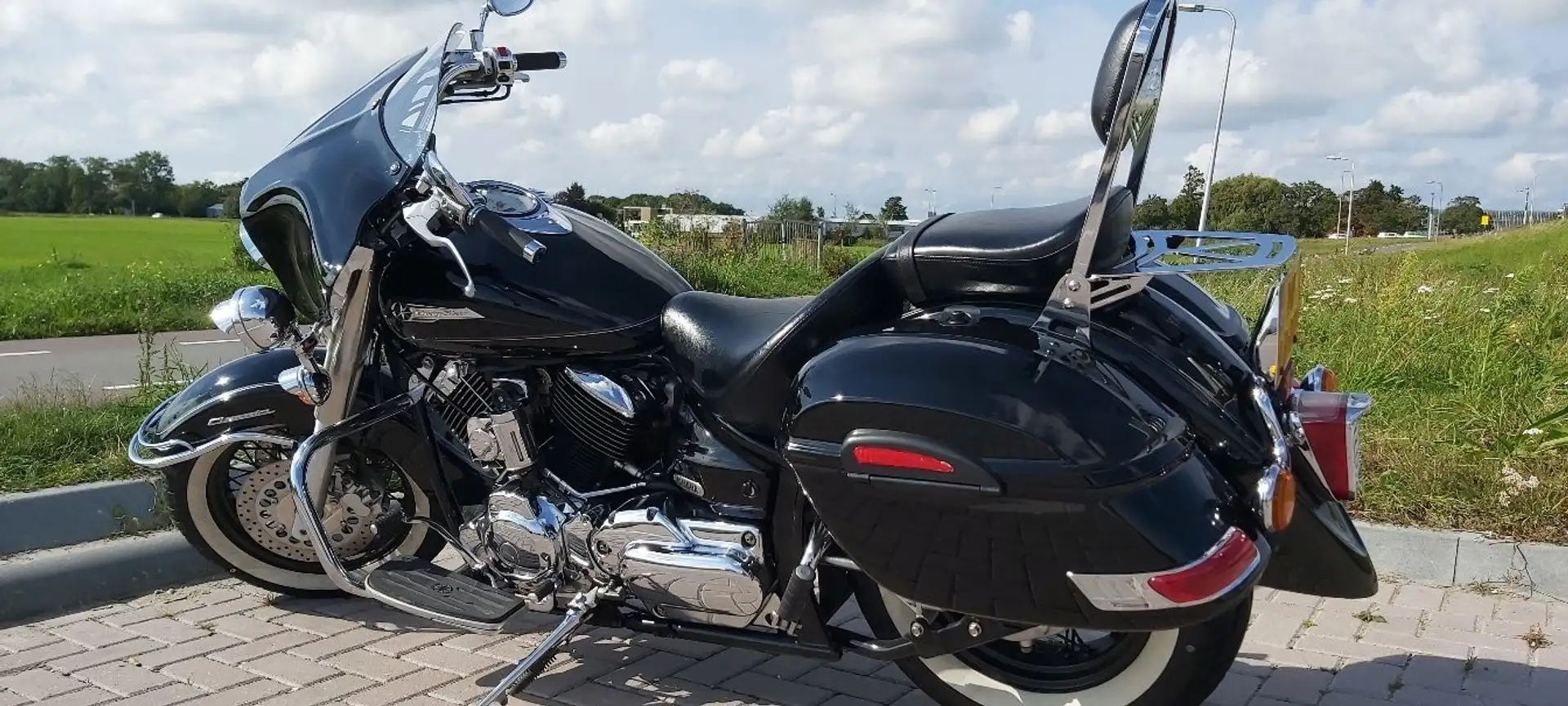 Yamaha XVS 1100 Dragstar Classic Zwart - 1