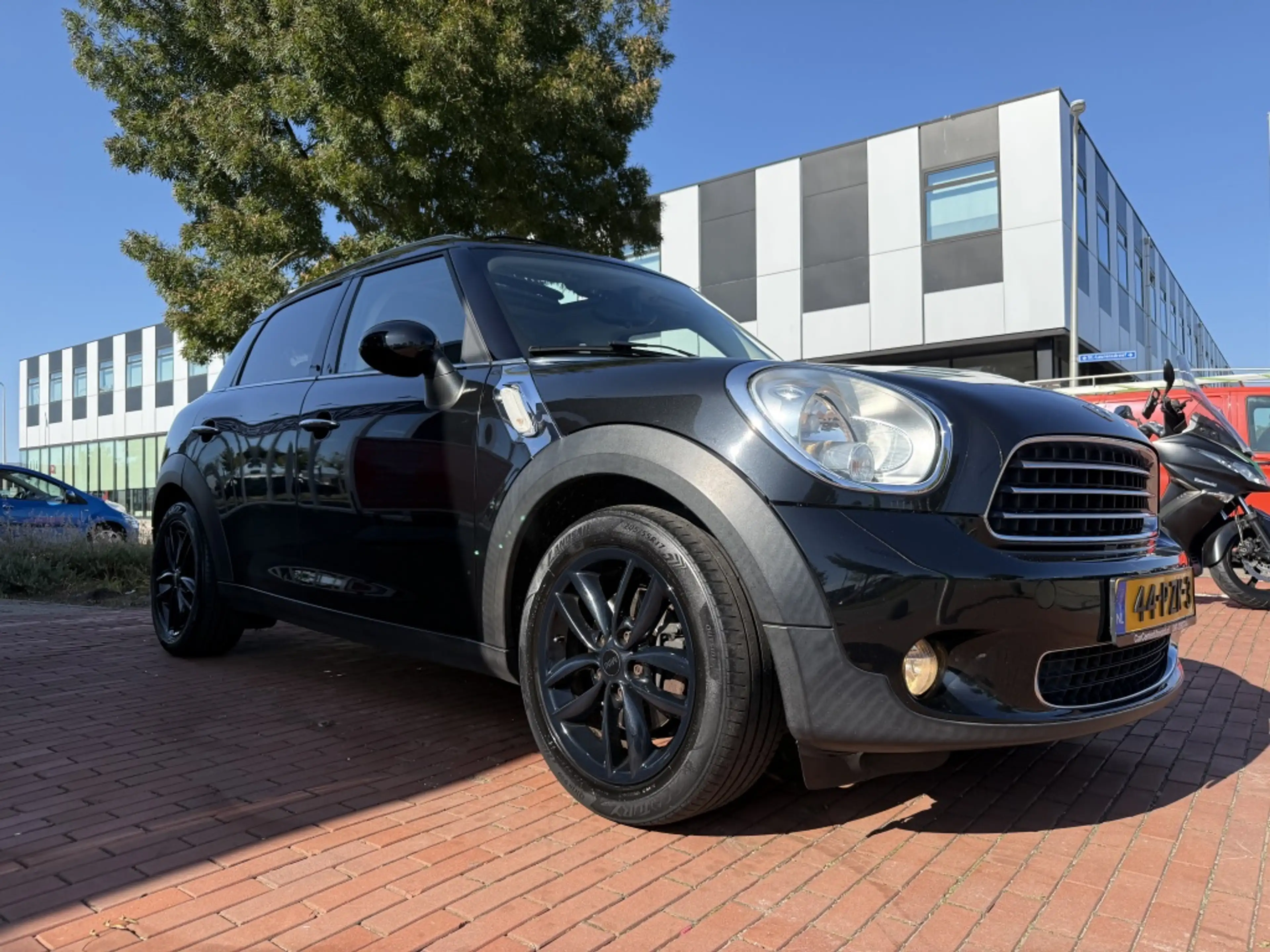 MINI Cooper Countryman Mini 1.6 Chili leder 6vers airco pano — photo 6