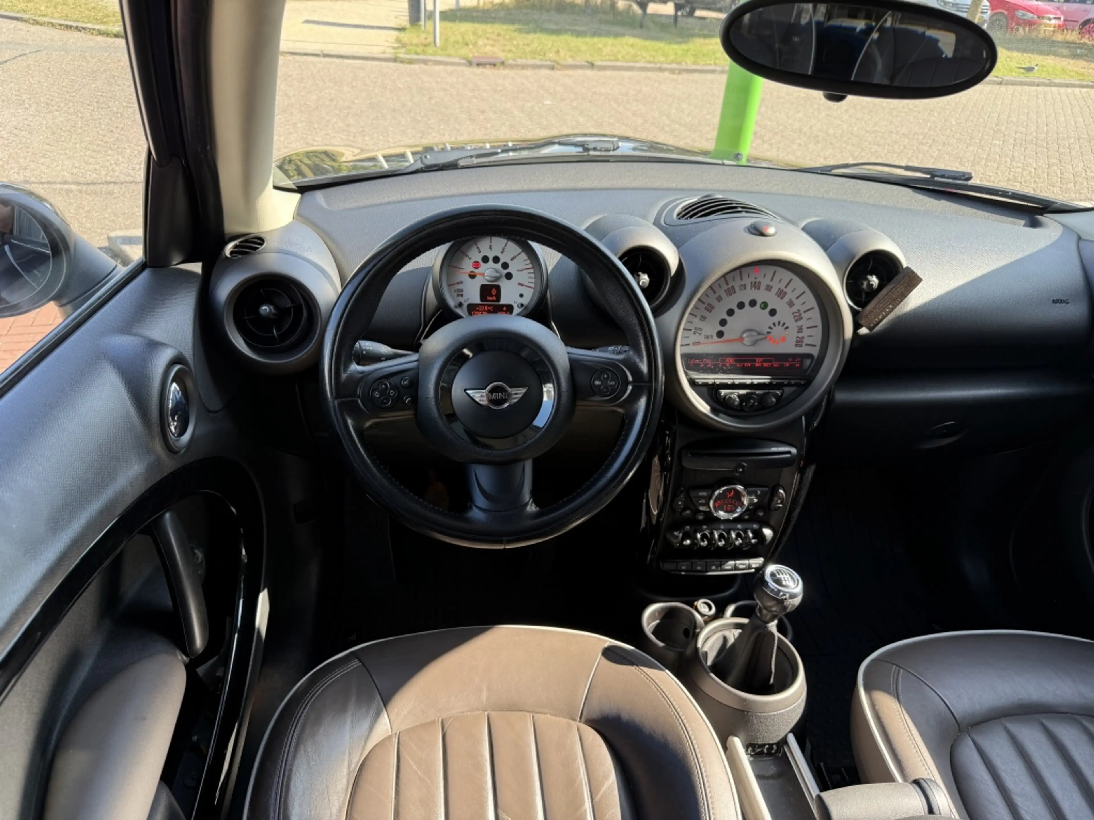 MINI Cooper Countryman Mini 1.6 Chili leder 6vers airco pano — photo 2