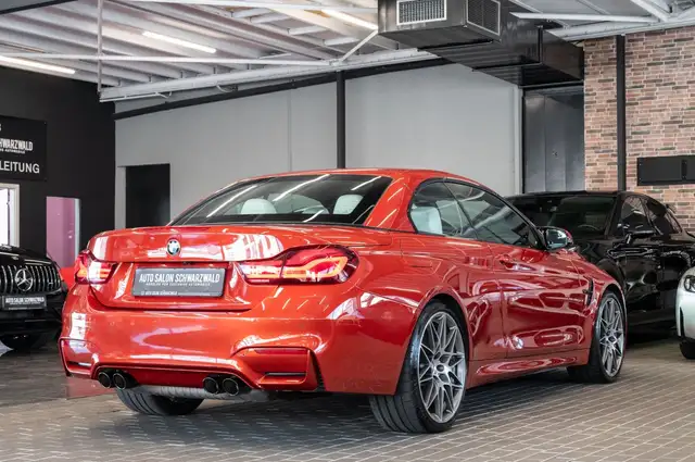 BMW M4 view 7