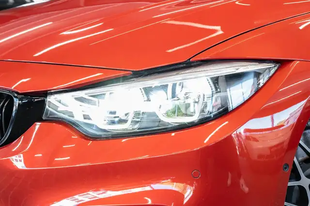 BMW M4 view 4