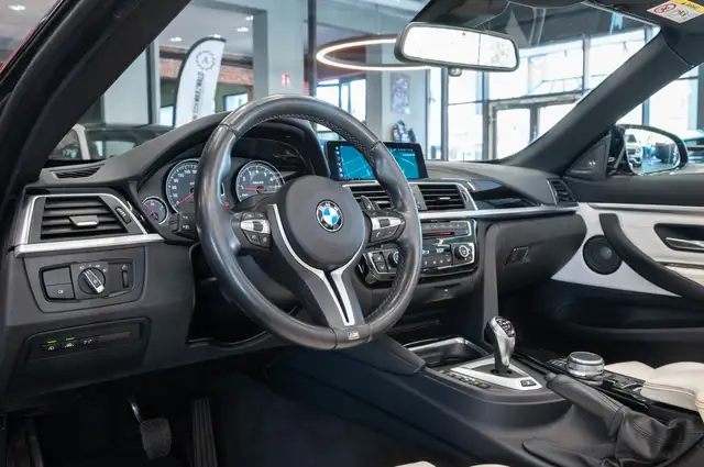 BMW M4 view 10