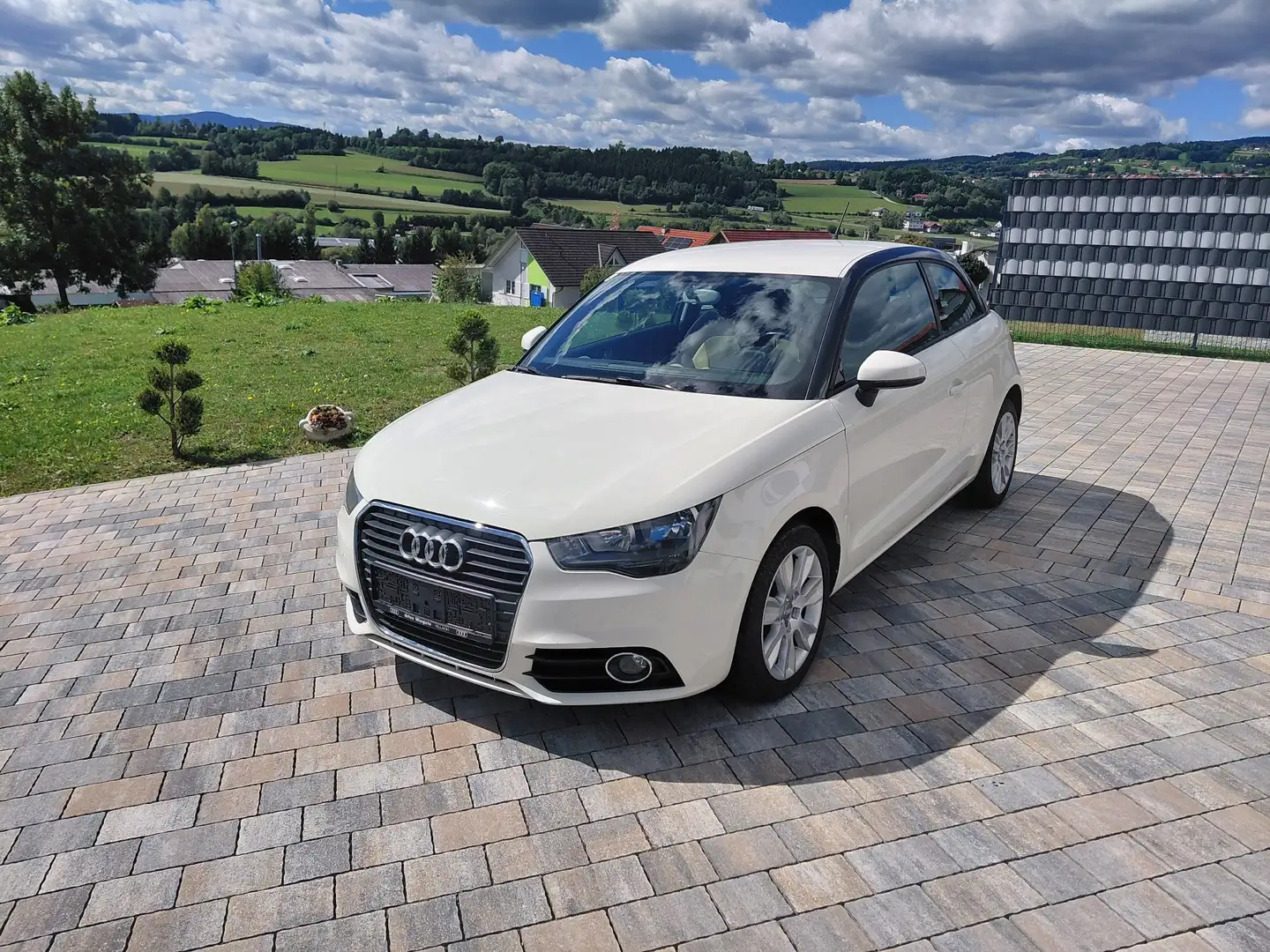 Audi A1 1,2 TFSI NEUES PICKERL/SERVICEGEPFLEGT - 2