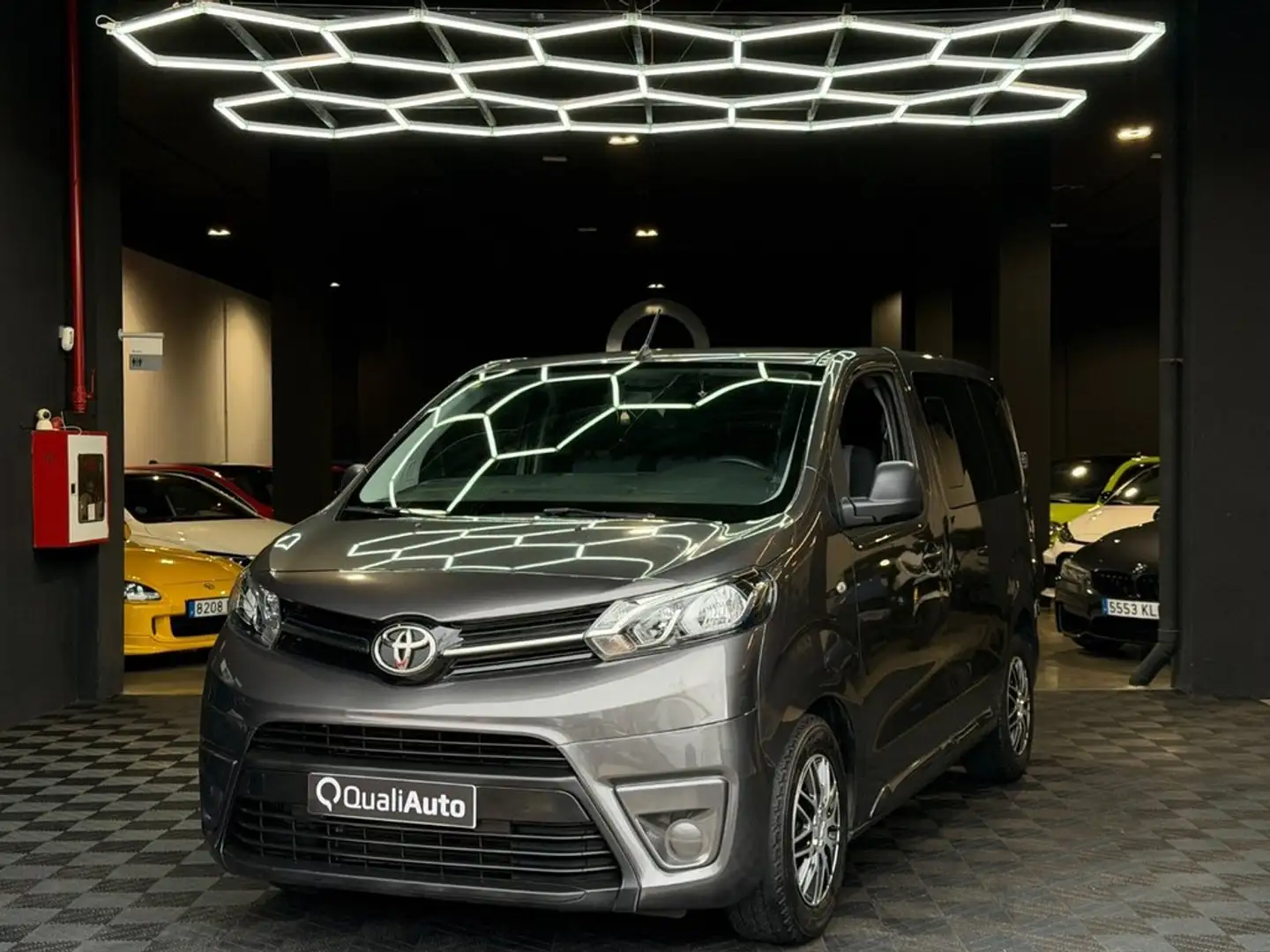 Toyota Proace 1.5D 120CV FAMILY ADVANCE L0 Marrón - 1