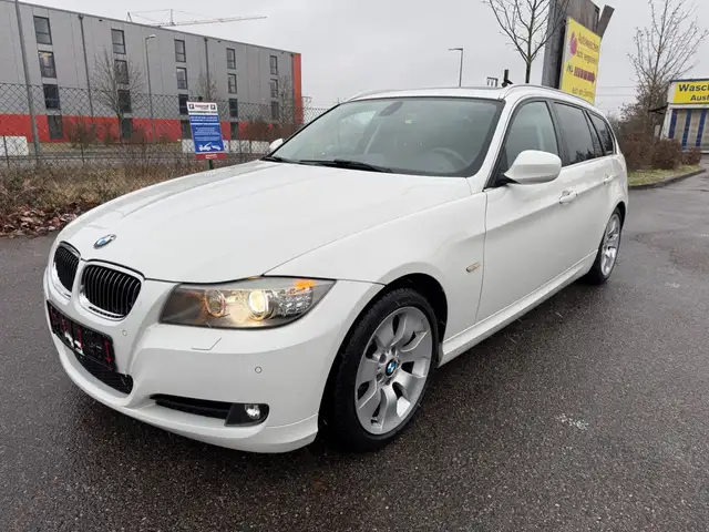BMW 330 i Touring NAVI MEMORY HARMAN KARDON