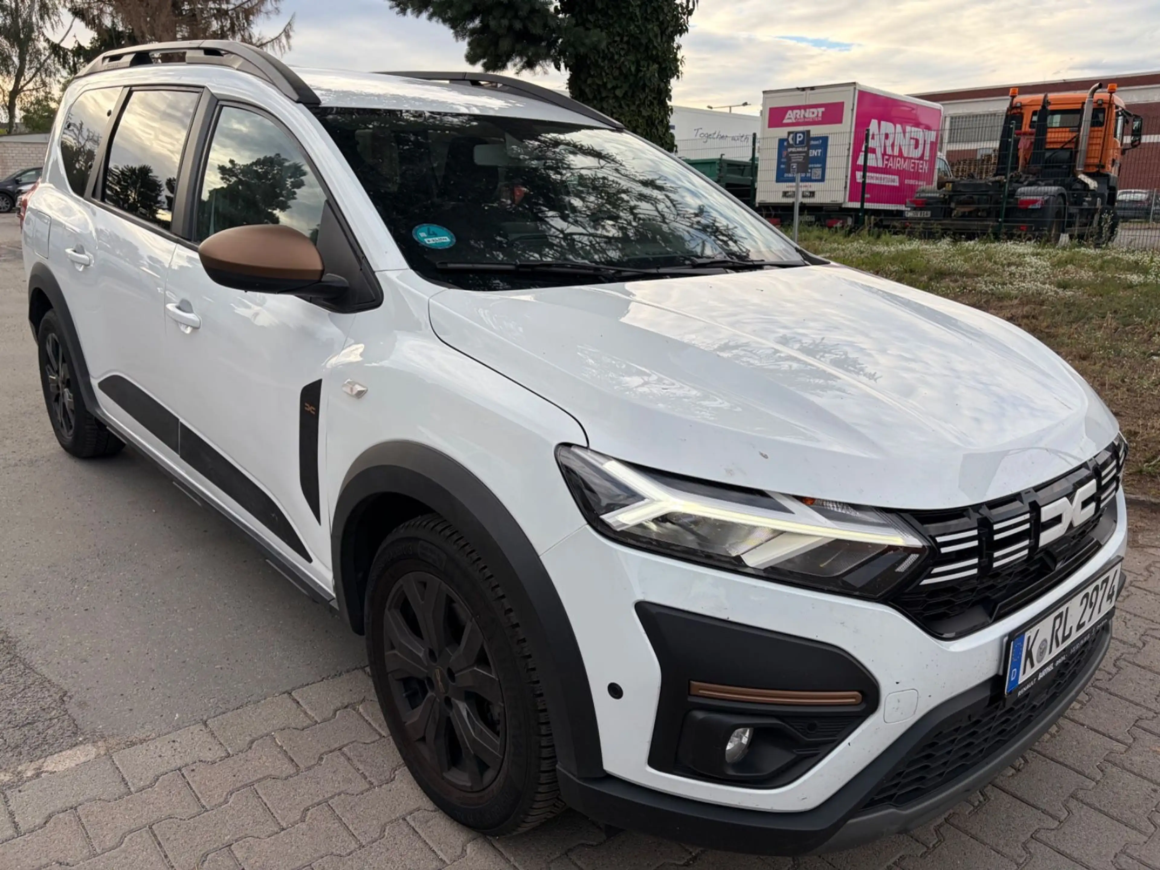 Dacia Jogger ECO-G 100 Extreme+ 7-Sitzer LPG EU6d — photo 3