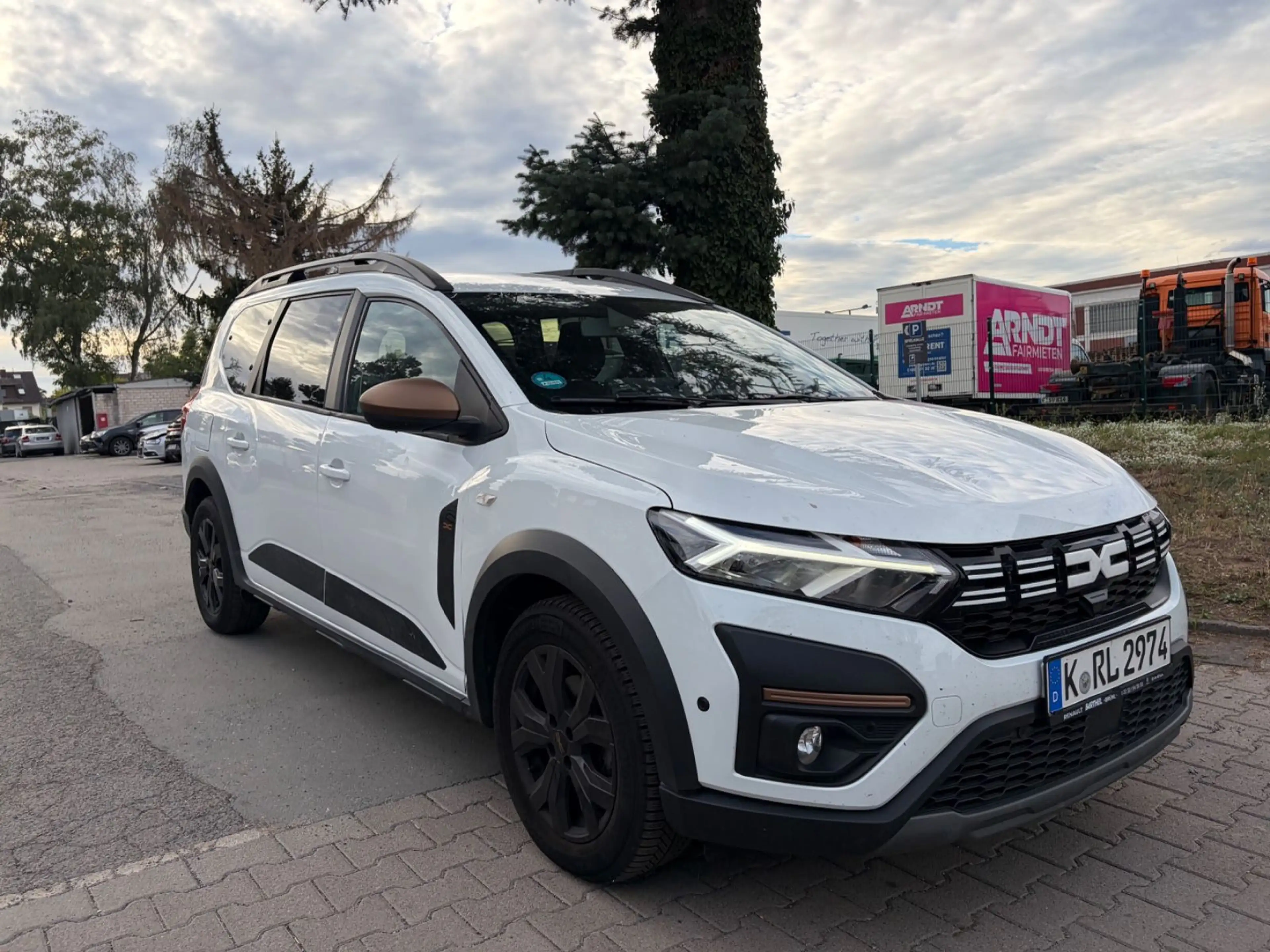 Dacia Jogger ECO-G 100 Extreme+ 7-Sitzer LPG EU6d — photo 2