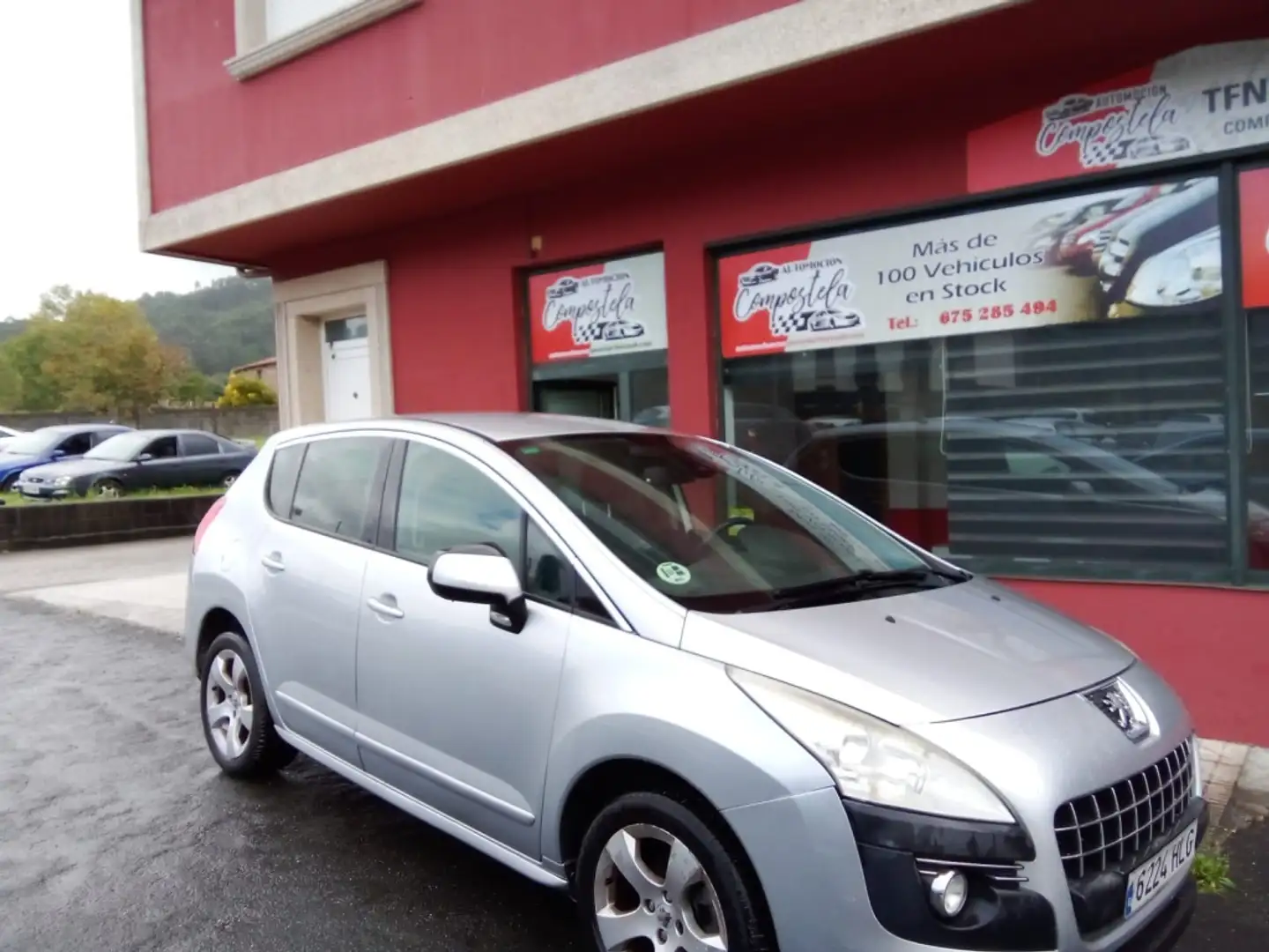 Peugeot 3008 1.6HDI FAP Premium 112 Plateado - 1