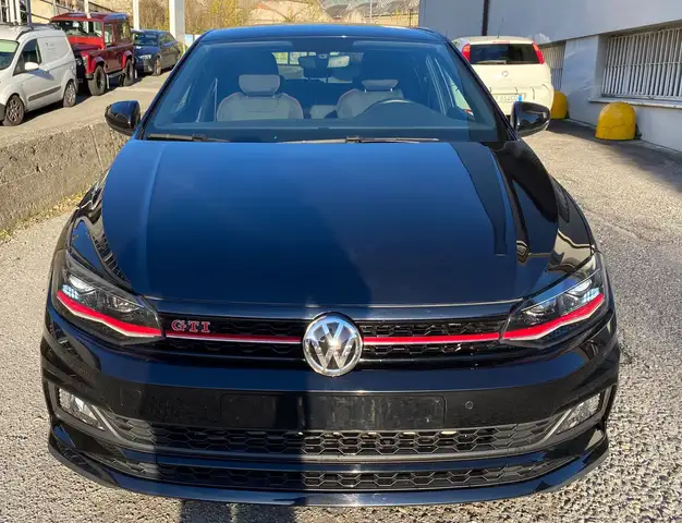 Volkswagen Polo view 4