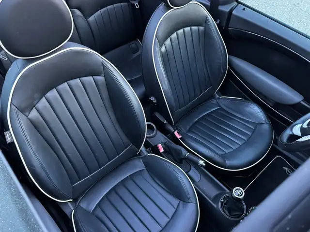 Mini Convertible view 16