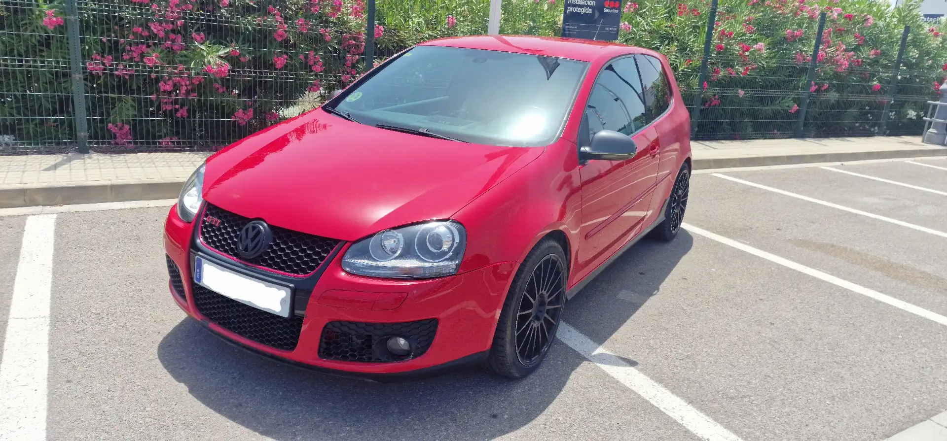 Volkswagen Golf GTI 2.0 TFSI Rojo - 1