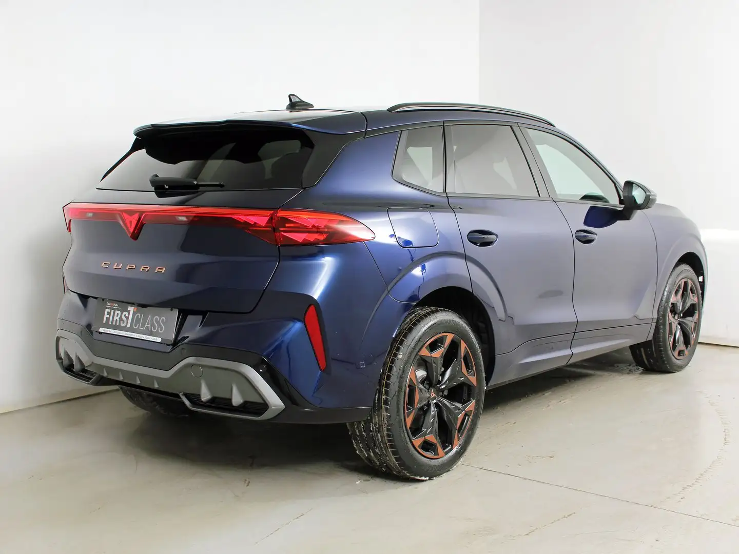 CUPRA Terramar 1.5 e-TSI 150 PS DSG Blau - 2