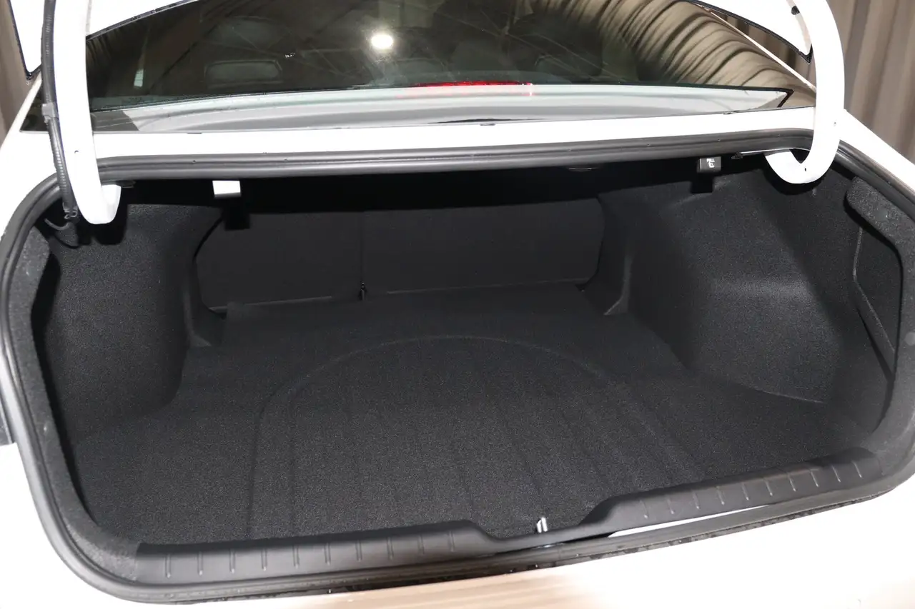 Kia K4 fotografie Kia K4