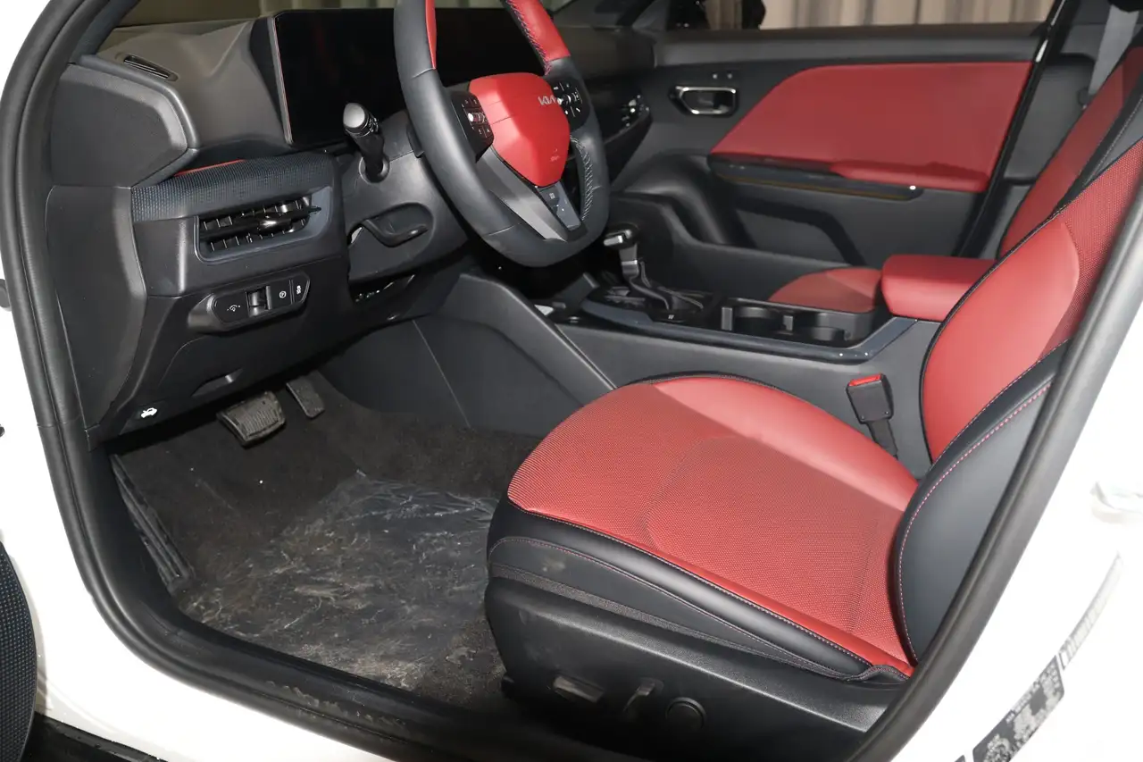 Kia K4 fotografie Kia K4