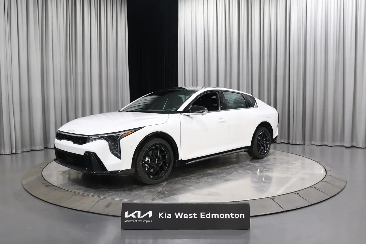 Kia K4 fotografie Kia K4