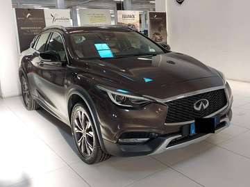 QX30 2.2d Premium Tech awd dct