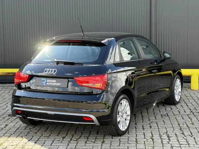 Audi A1 view 3
