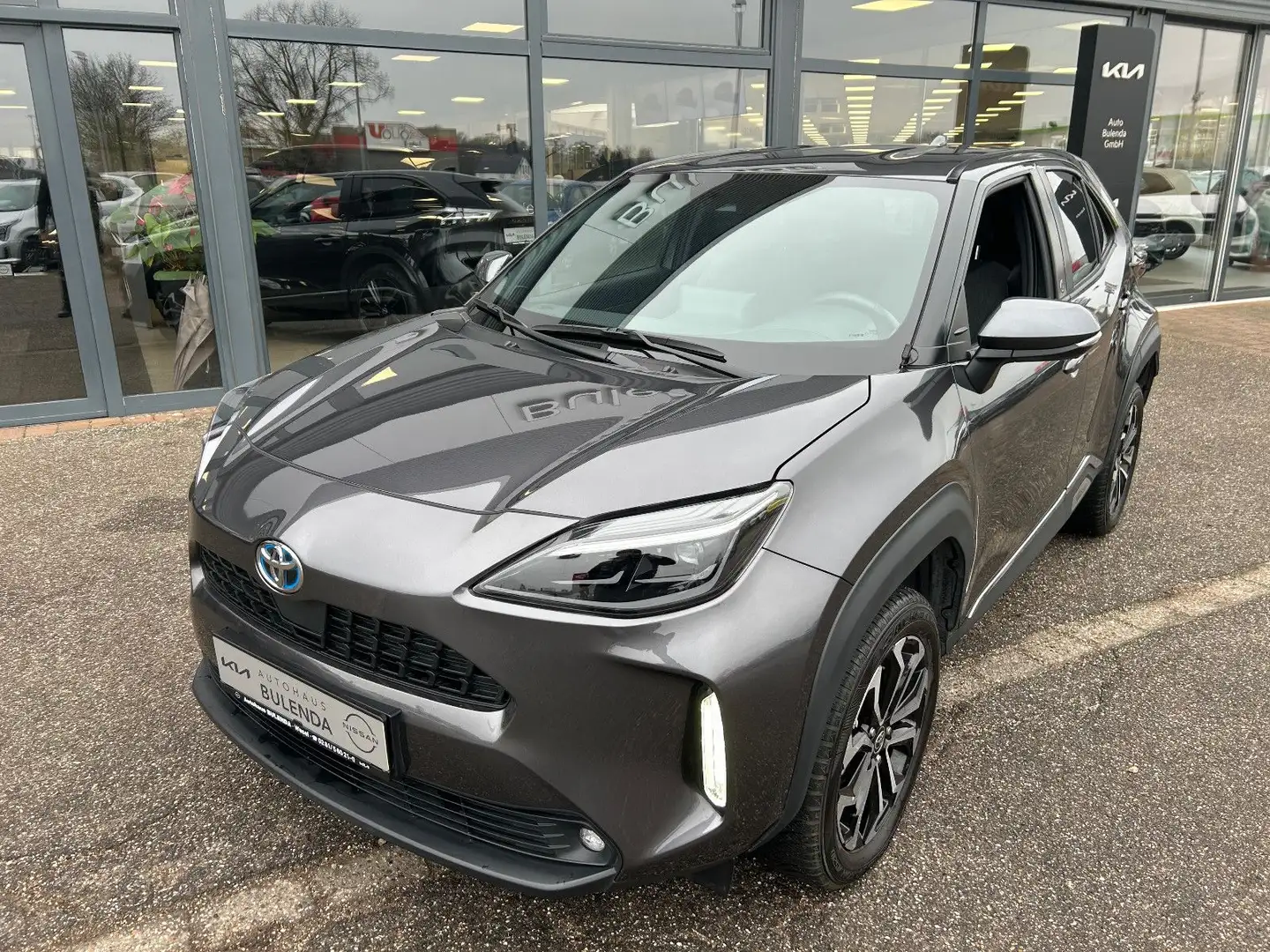 Toyota Yaris Cross Hybrid 1.5VVT-i FWD Team Deutschland Grau - 2