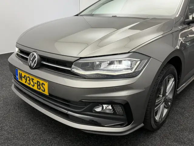 Volkswagen Polo view 2