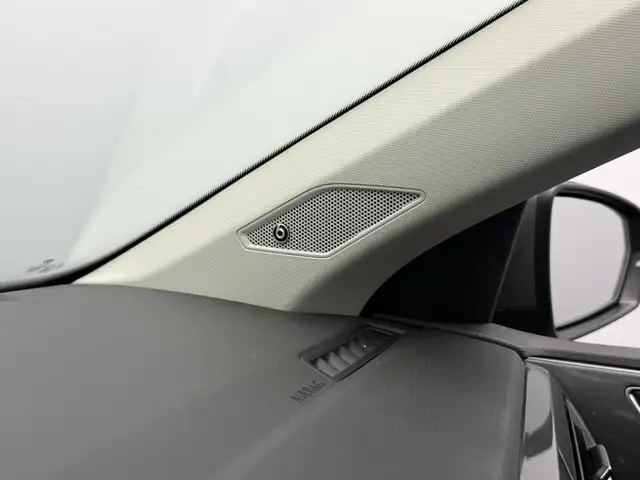 Volkswagen Polo view 11