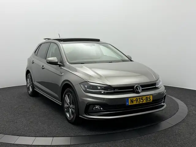 Volkswagen Polo view 8