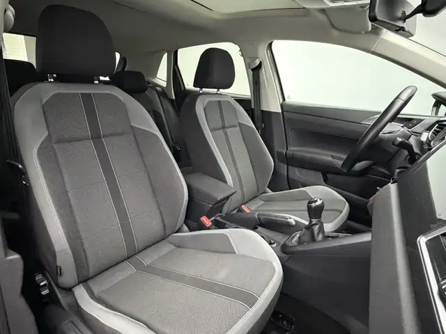 Volkswagen Polo view 13