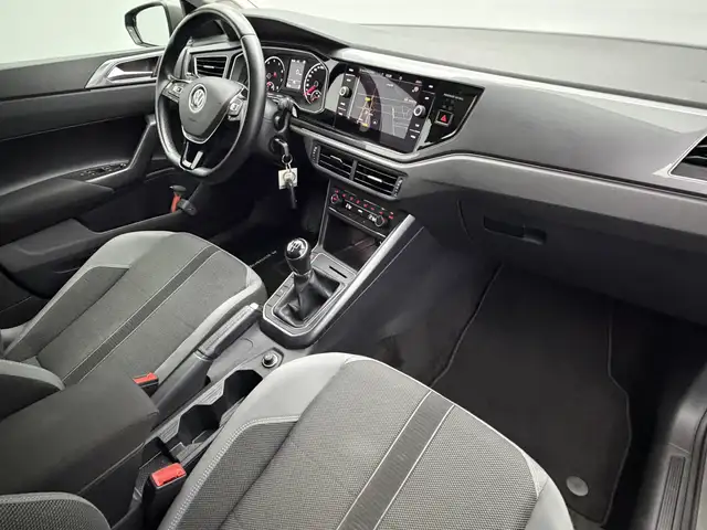 Volkswagen Polo view 9