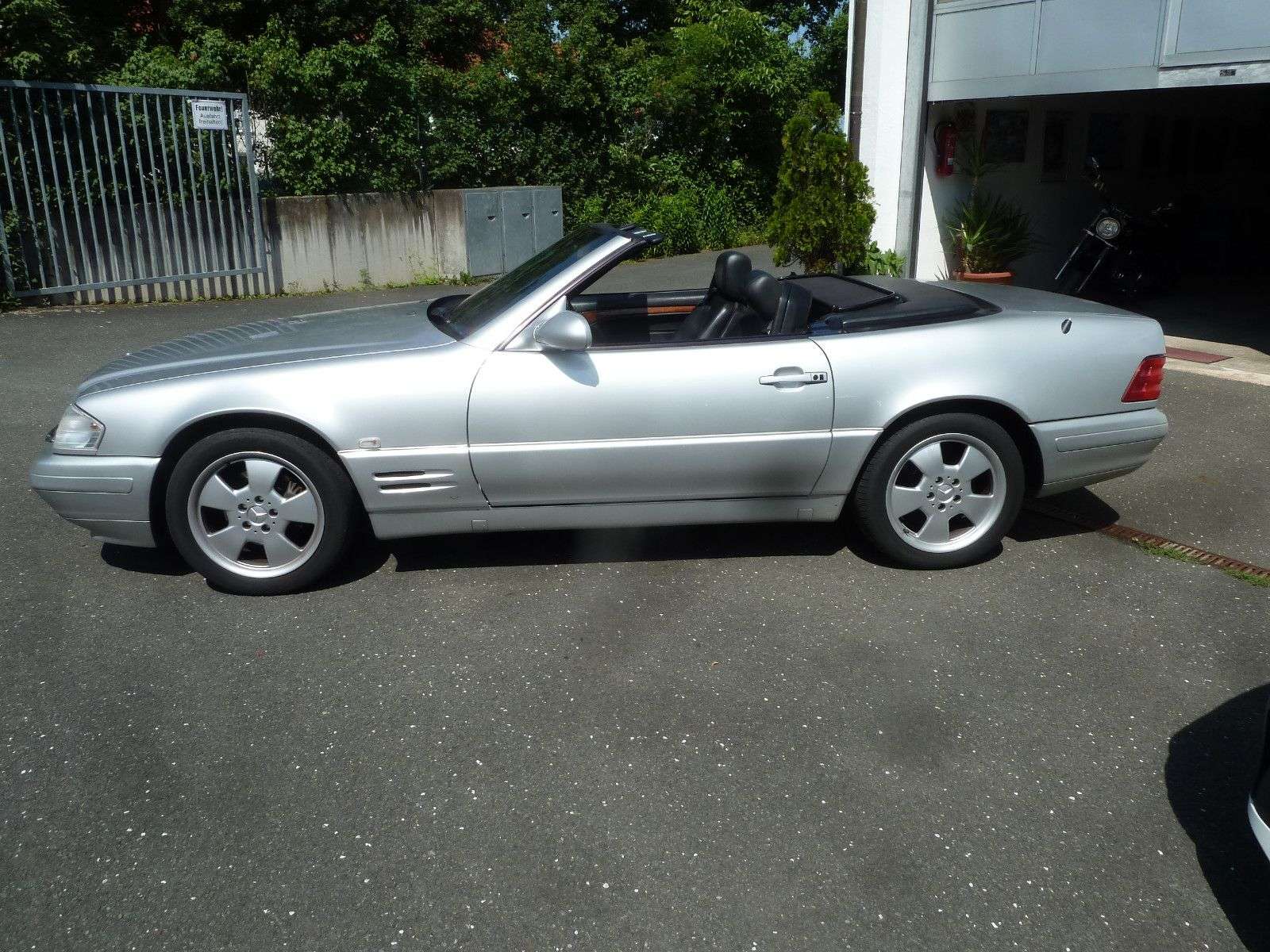 Second hand Mercedes Benz Sl-Class 280