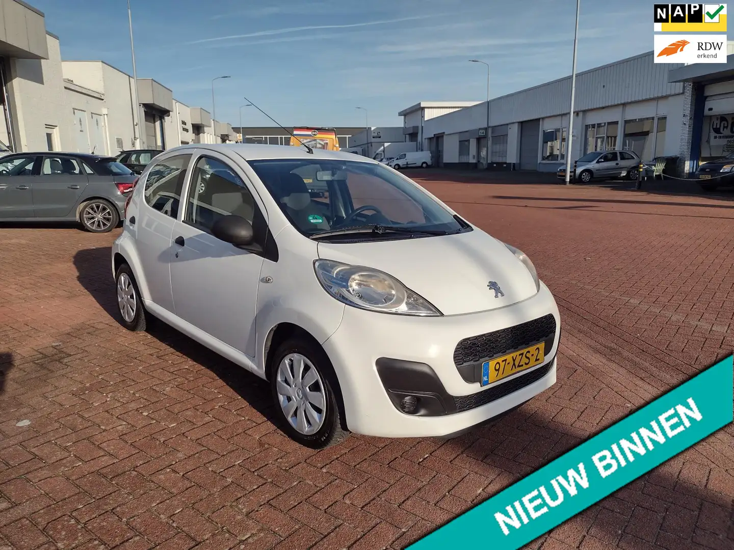 Peugeot 107 1.0 Access Accent MOOIE AUTO BEL 0619590613 AIRCO Weiß - 1