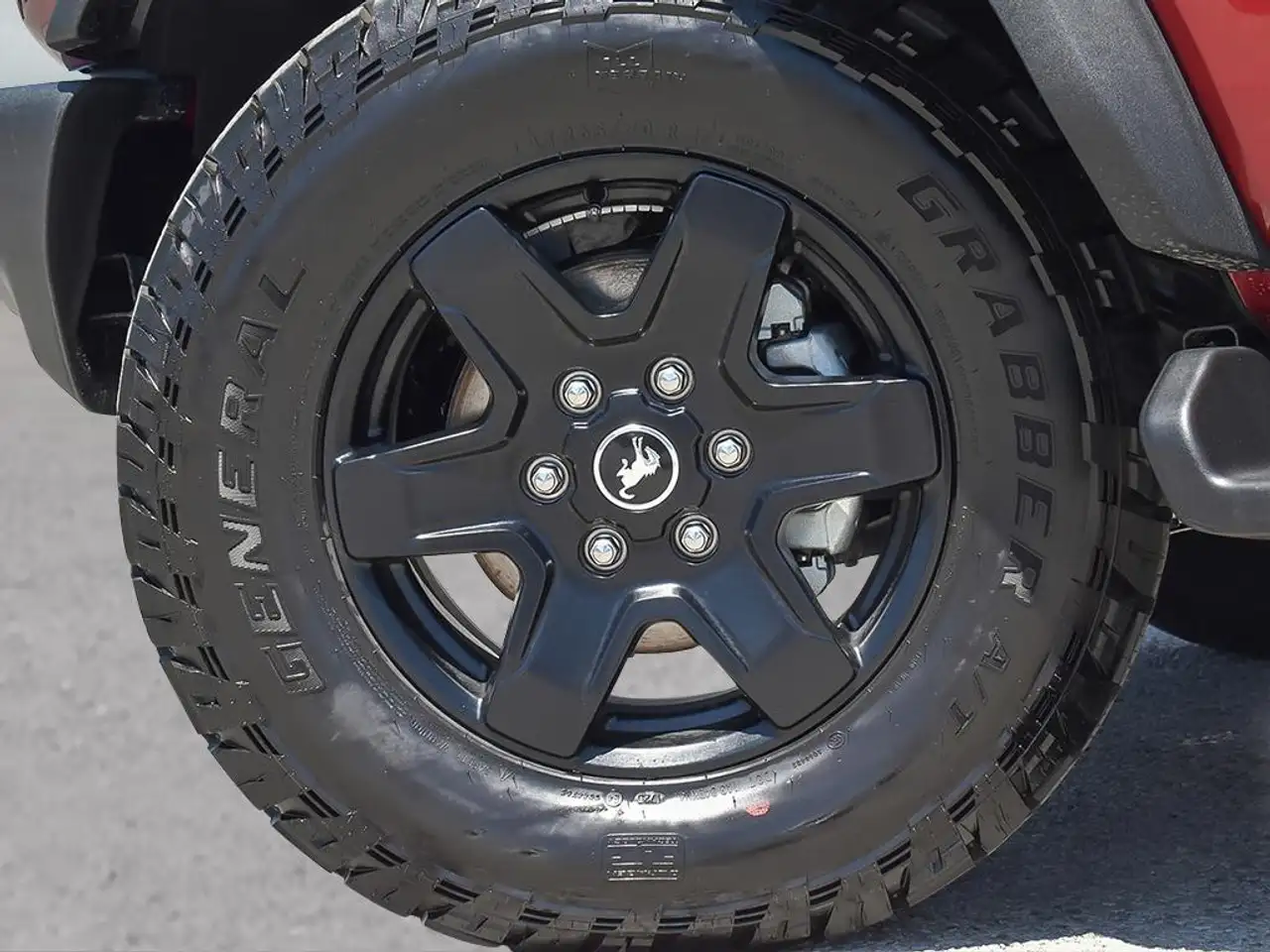 Ford Bronco снимка Ford Bronco