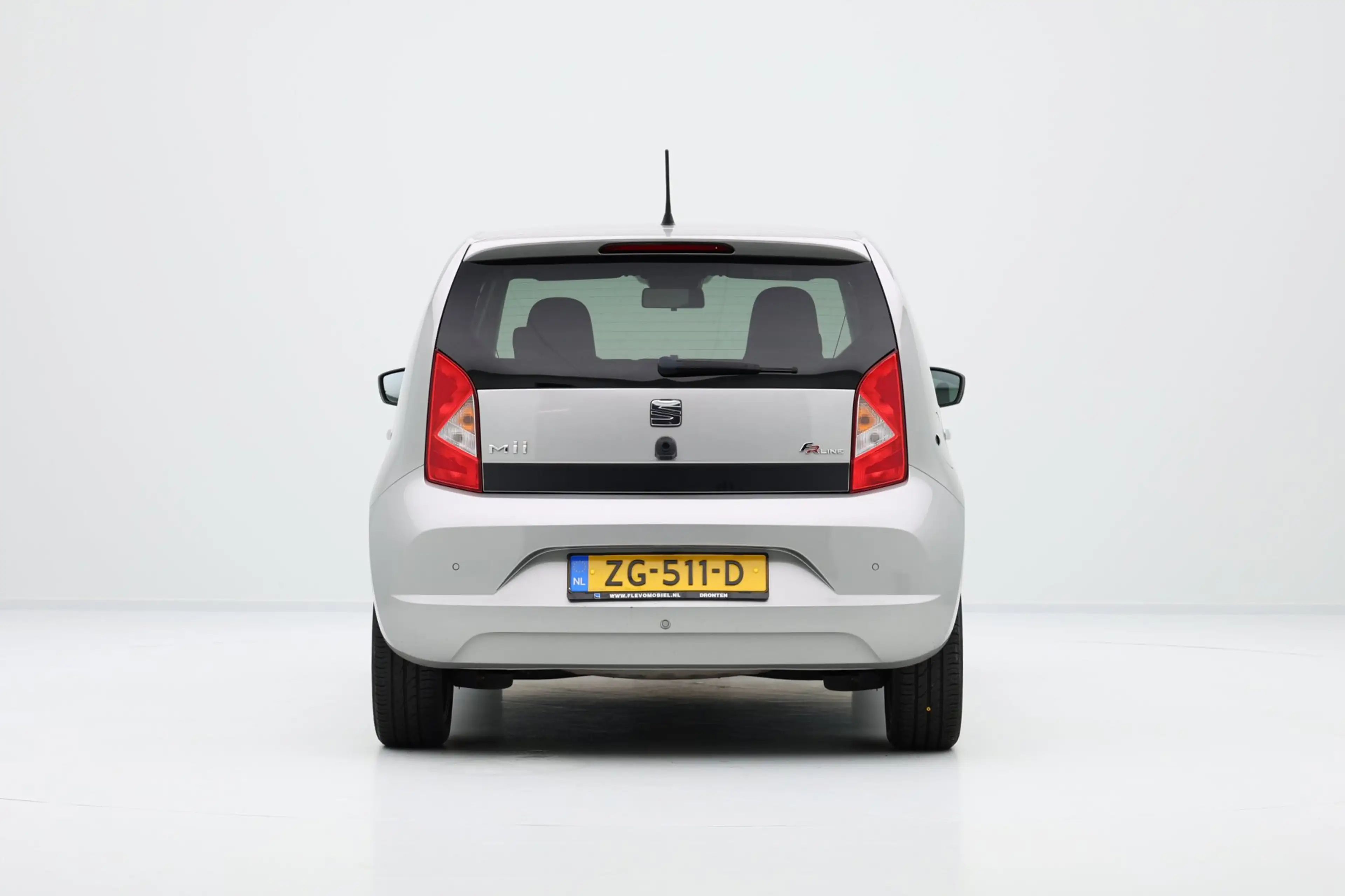 SEAT Mii 1.0 FR-Line 5-drs LMV|Airco — photo 8
