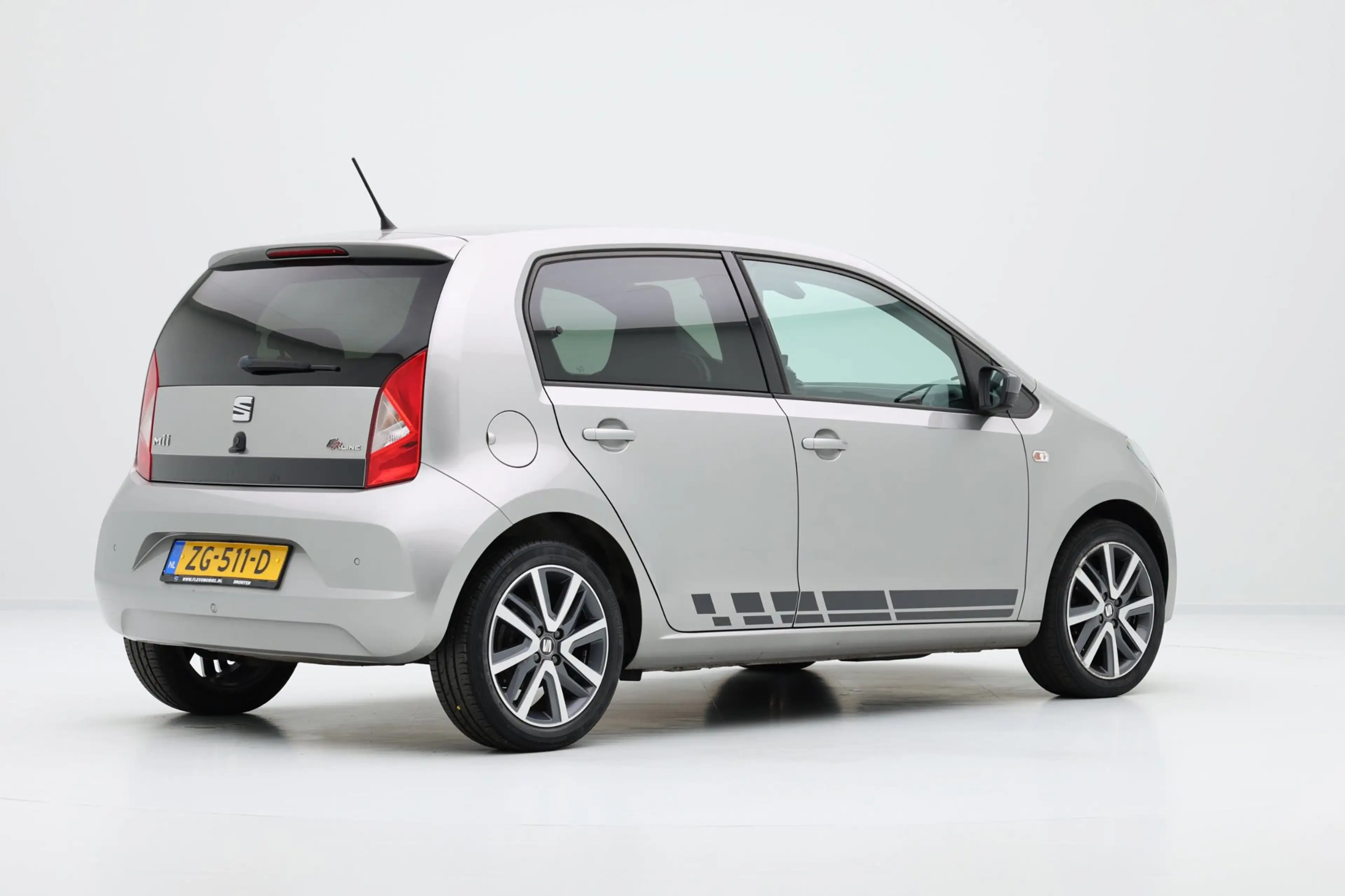 SEAT Mii 1.0 FR-Line 5-drs LMV|Airco — photo 3