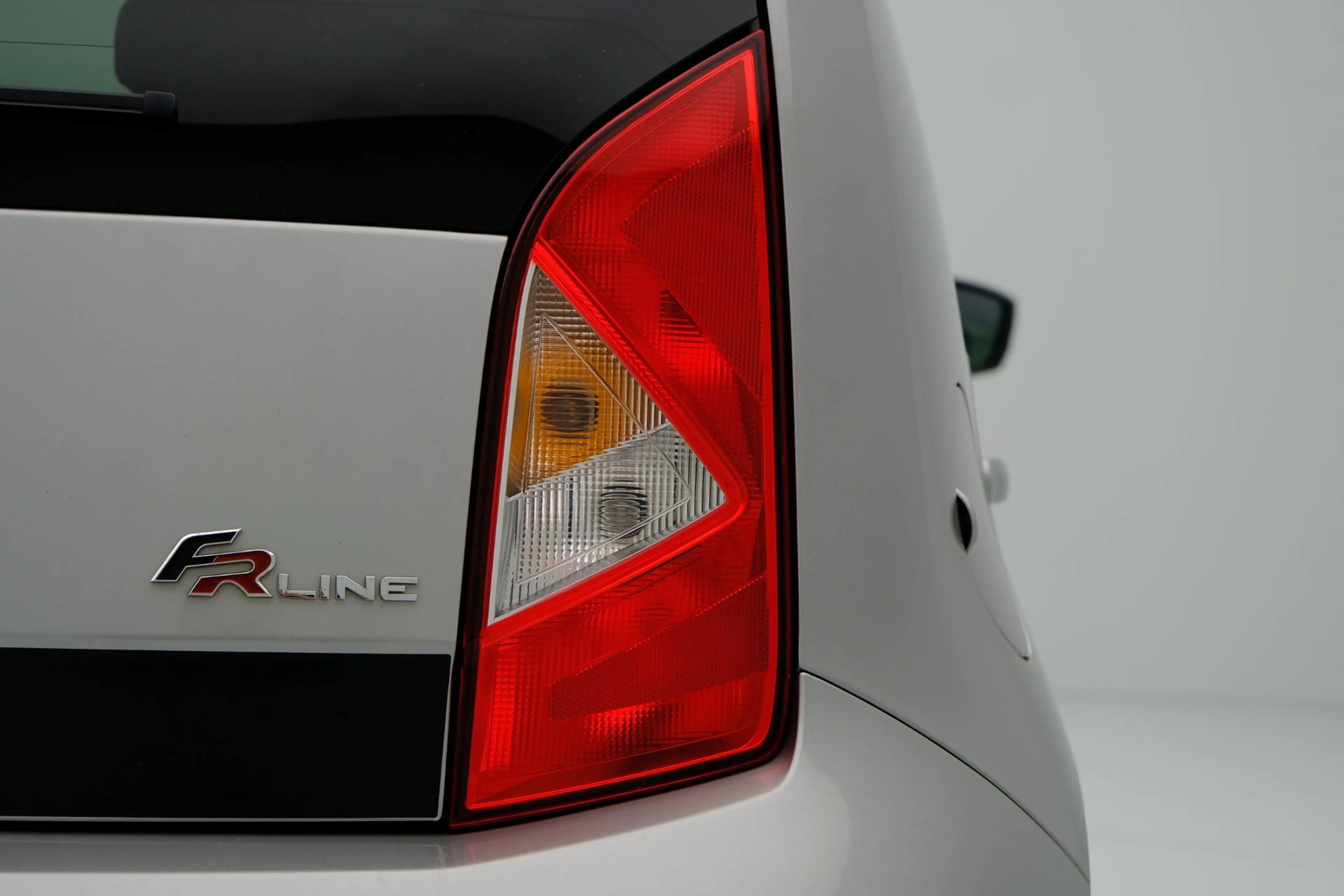 SEAT Mii 1.0 FR-Line 5-drs LMV|Airco — photo 19