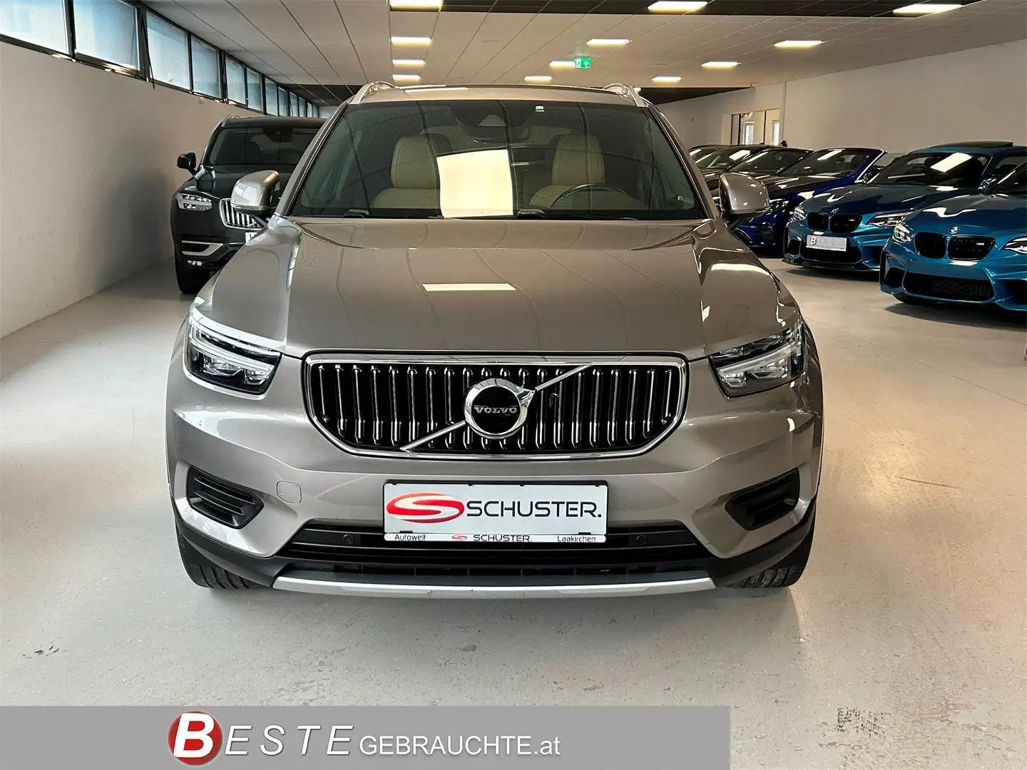 Volvo XC40 T5 PHEV Inscription Grau - 2