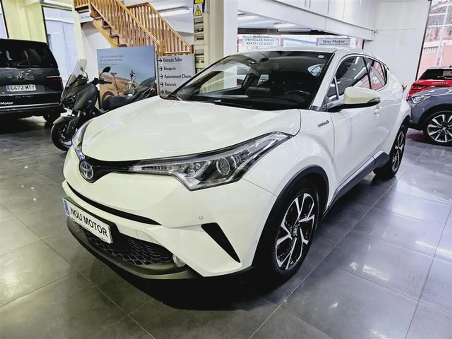 Toyota C-HR 125H Advance Blanco - 1