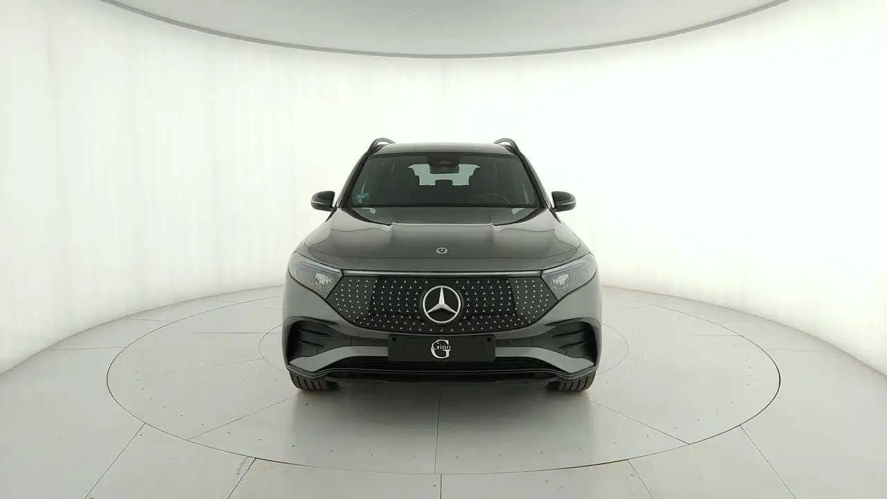Mercedes-Benz EQB 250 2026
