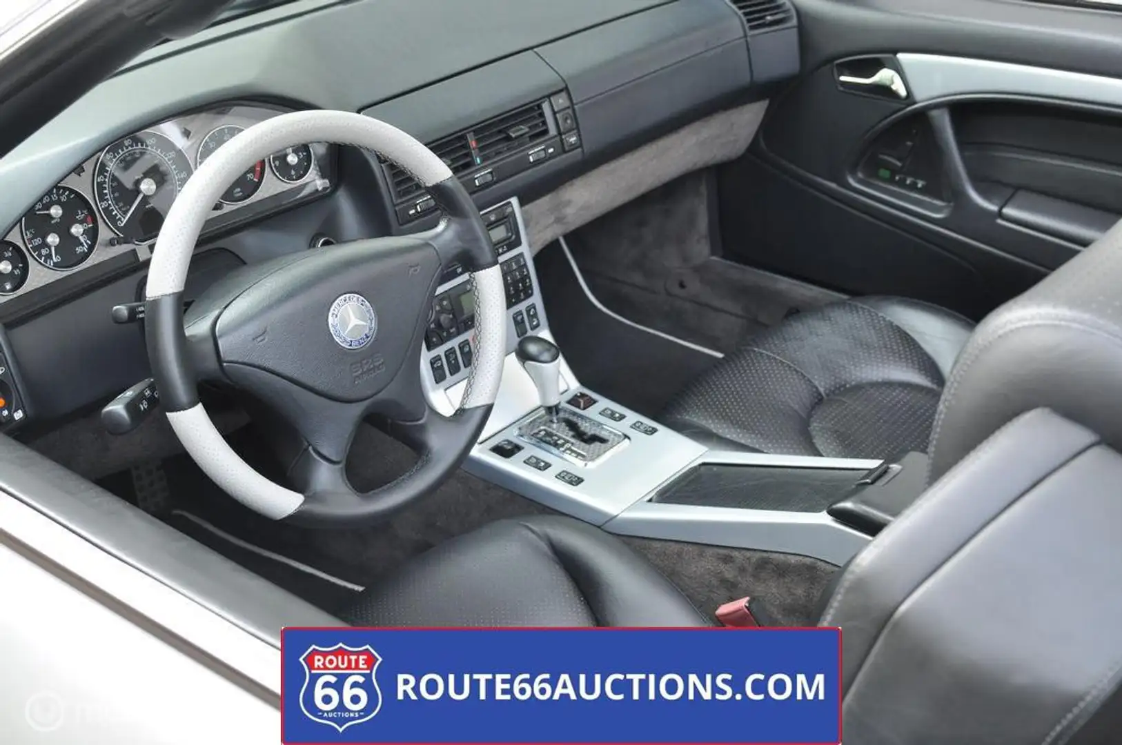 Mercedes-Benz SL 500 Fekete - 2