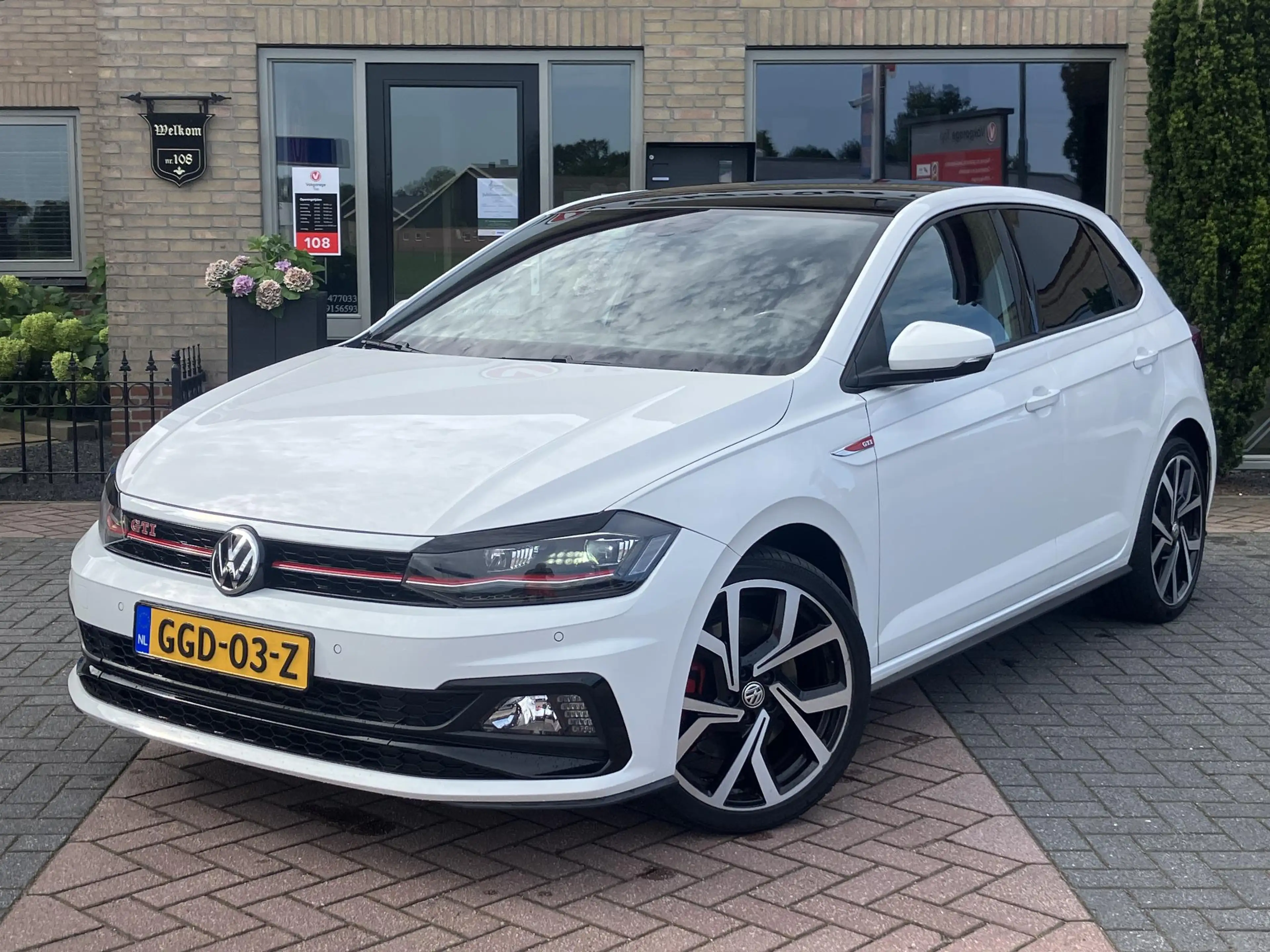 Volkswagen Polo GTI 2.0 TSI | ACC | Open dak | LED — photo 2