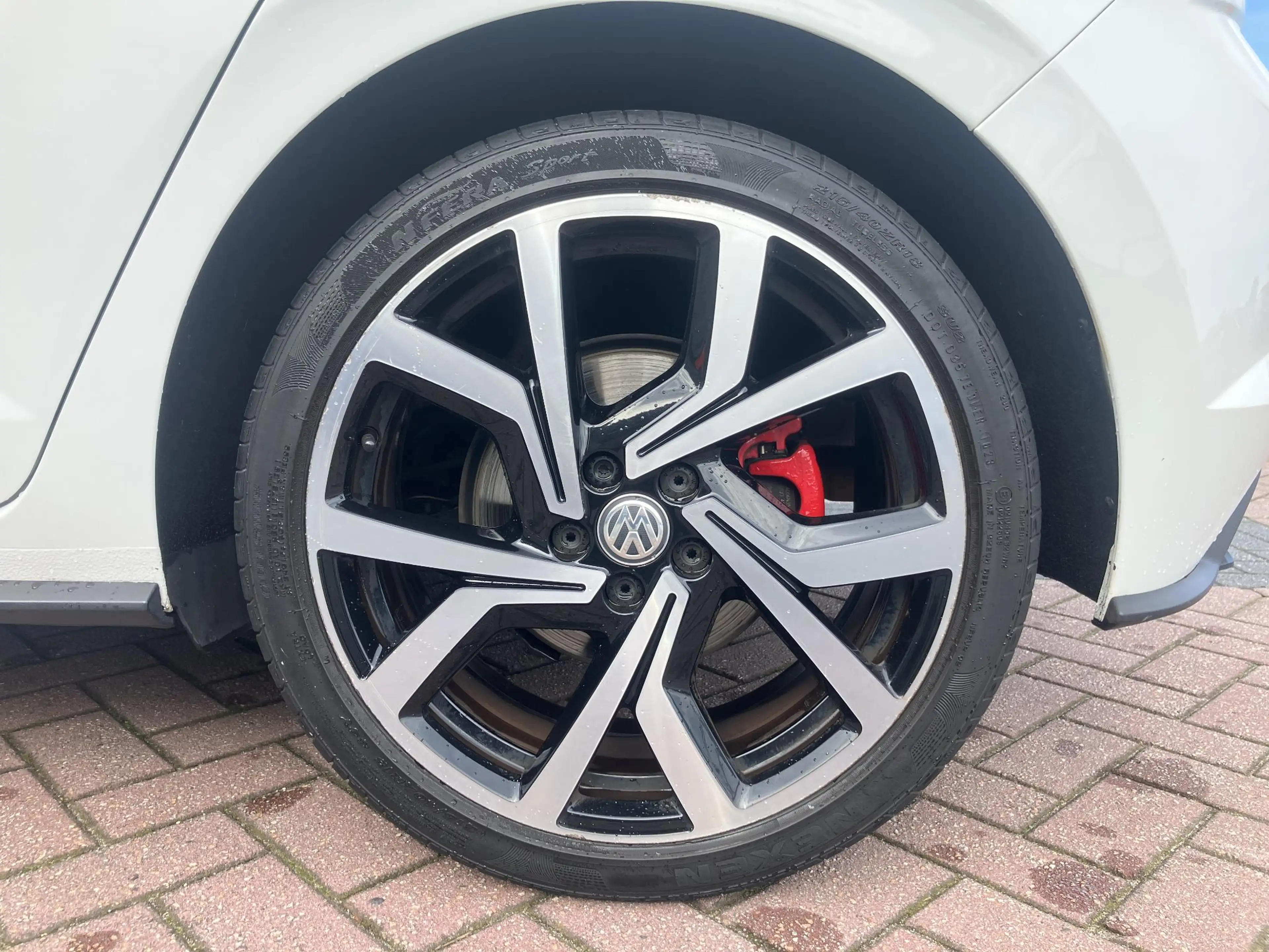 Volkswagen Polo GTI 2.0 TSI | ACC | Open dak | LED — photo 17