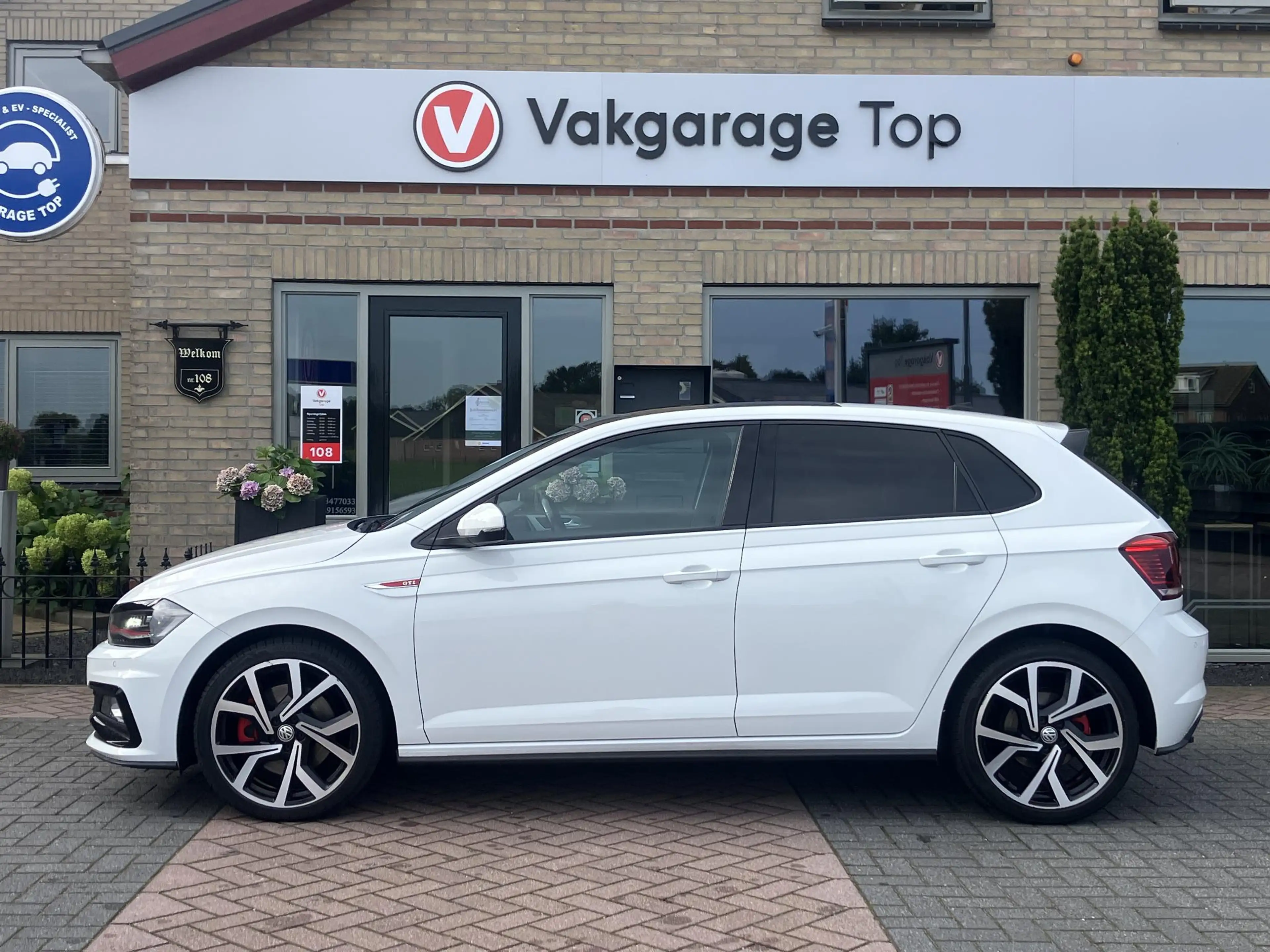 Volkswagen Polo GTI 2.0 TSI | ACC | Open dak | LED — photo 9
