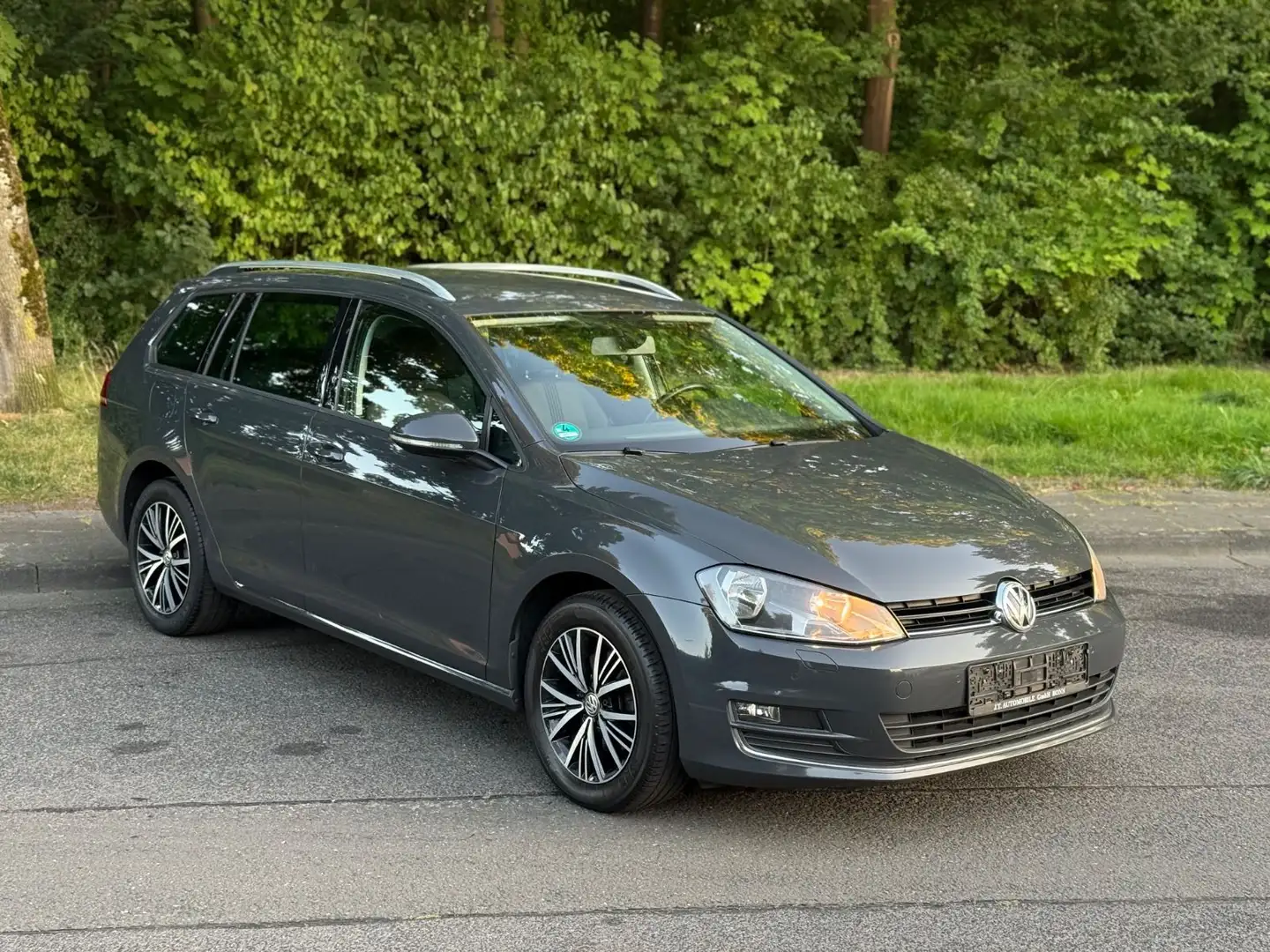 Volkswagen Golf VII Variant Allstar BMT,Auto,Navi Šedá - 1