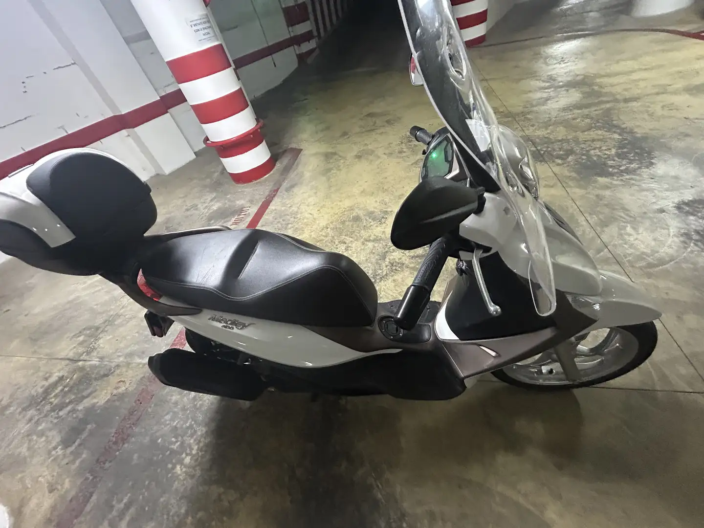 Piaggio Medley 125 - 1