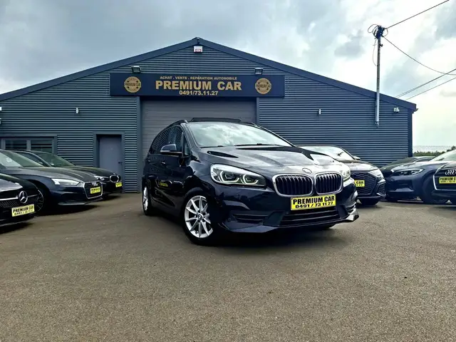 BMW 2 Series view 2