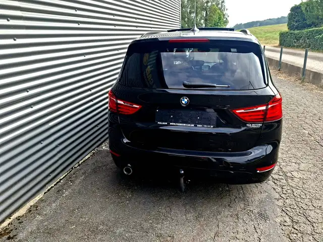 BMW 2 Series view 12
