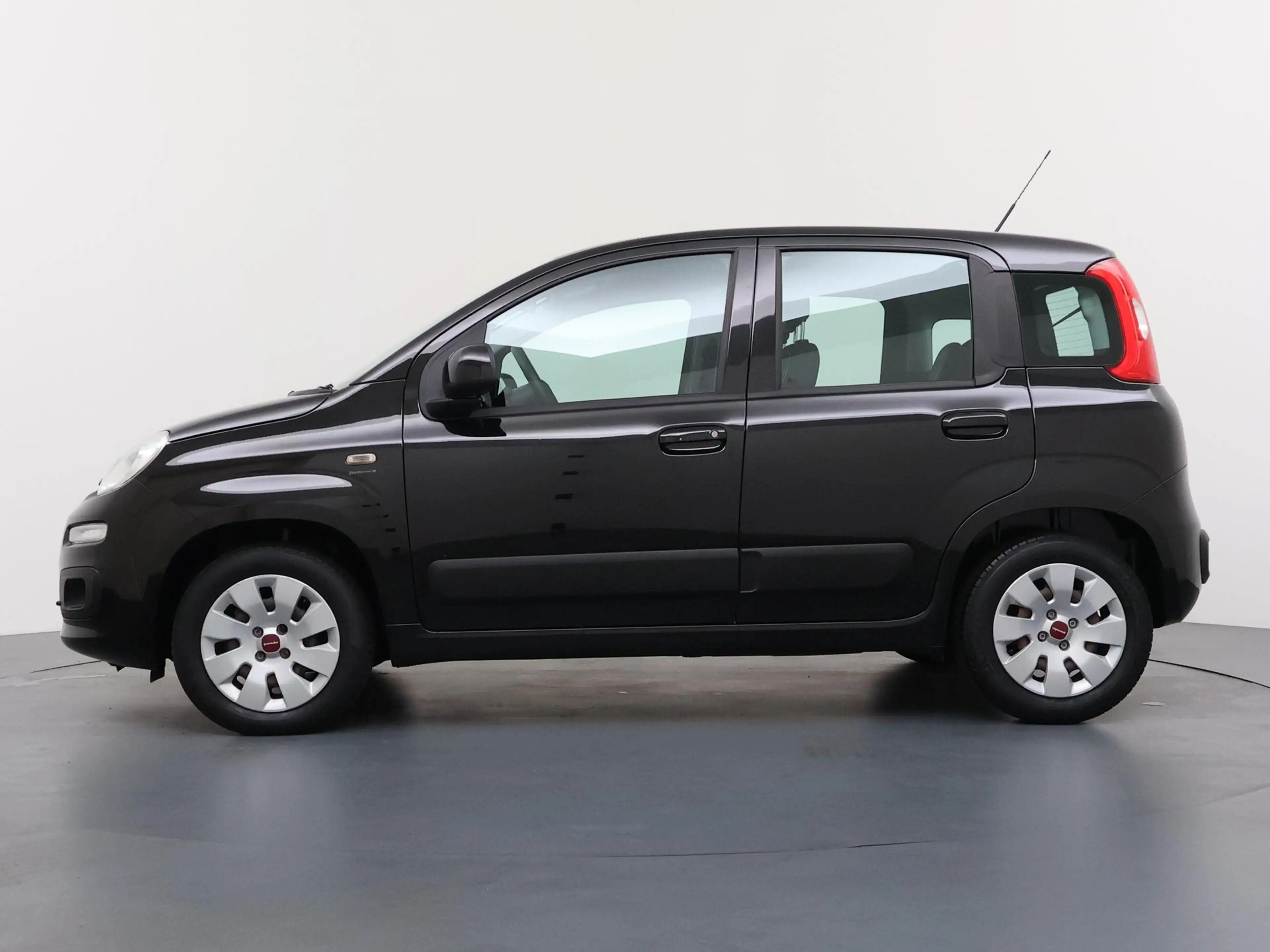 Fiat Panda 0.9 TwinAir Lounge | Automaat | Weinig km's | — photo 2