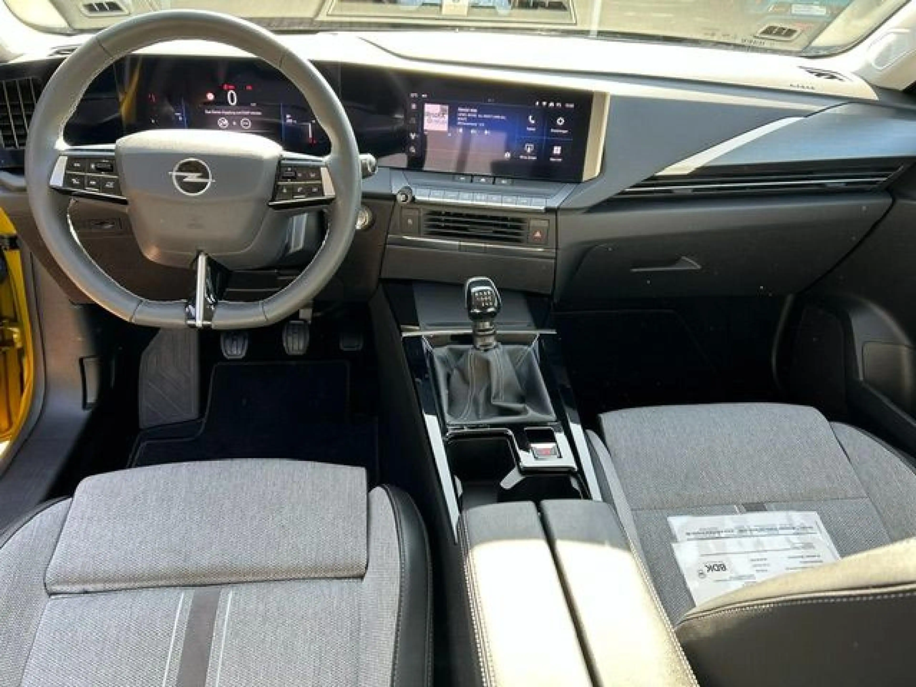 Opel Astra Elegance — photo 14
