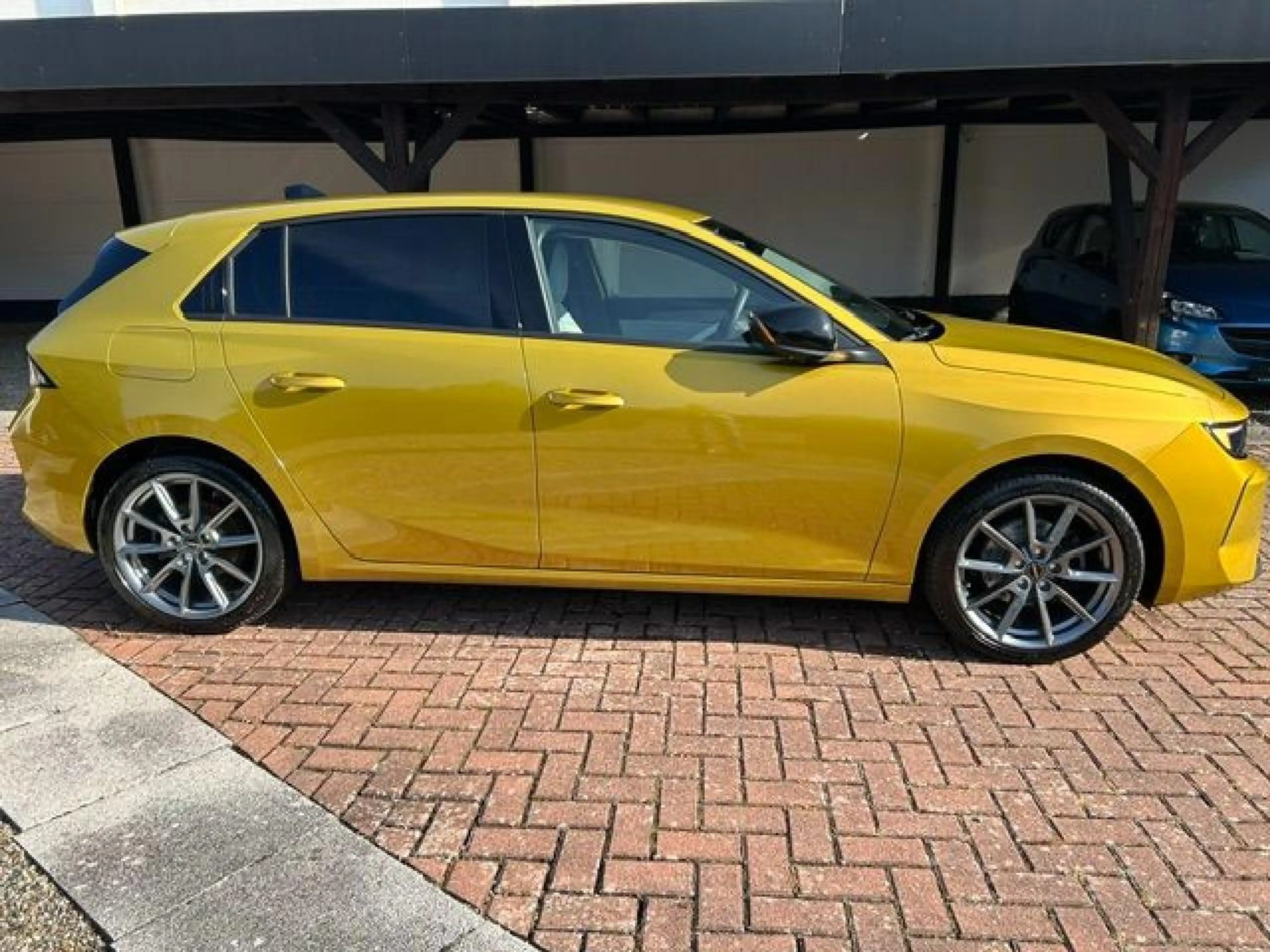 Opel Astra Elegance — photo 4