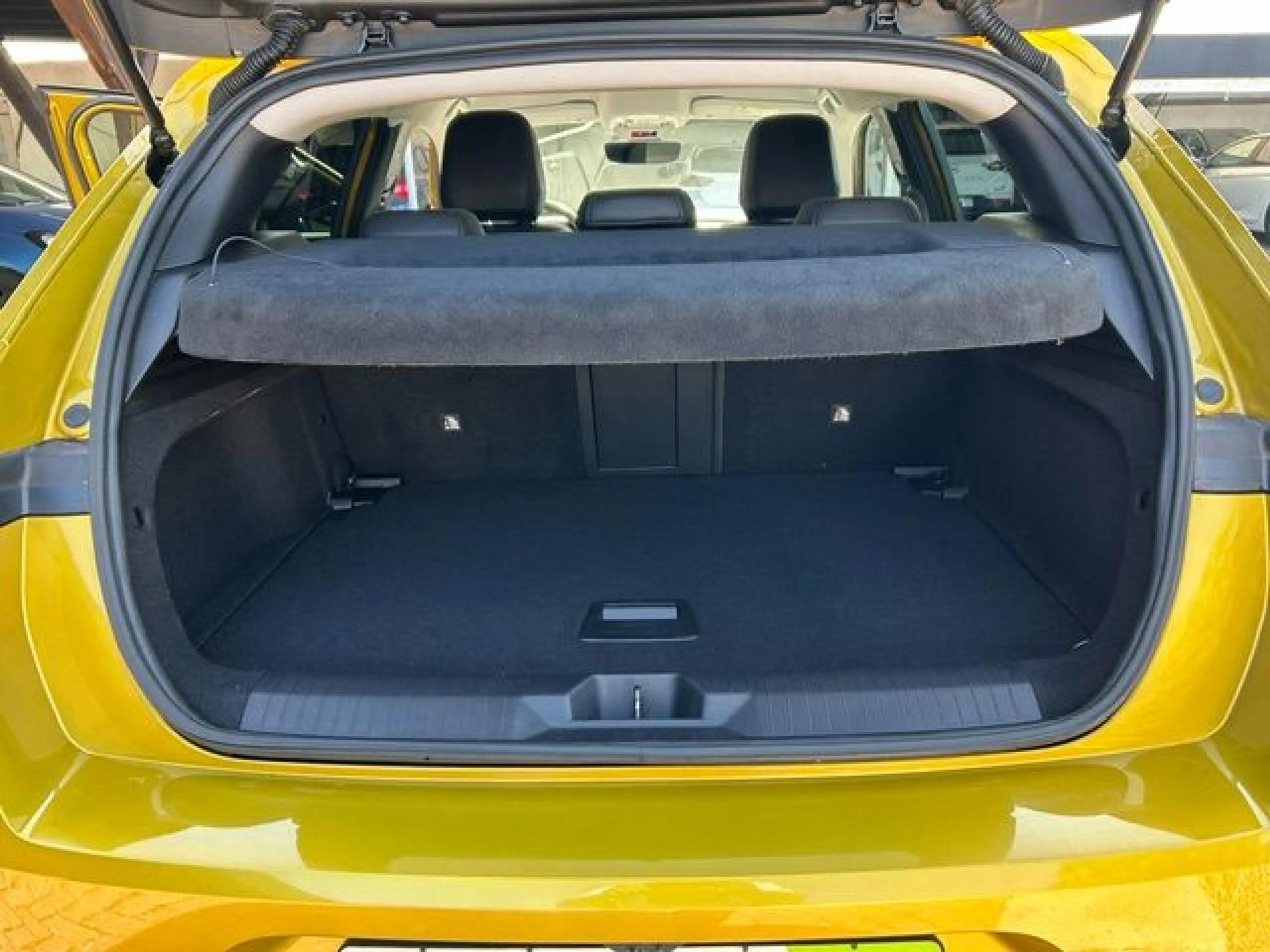 Opel Astra Elegance — photo 15