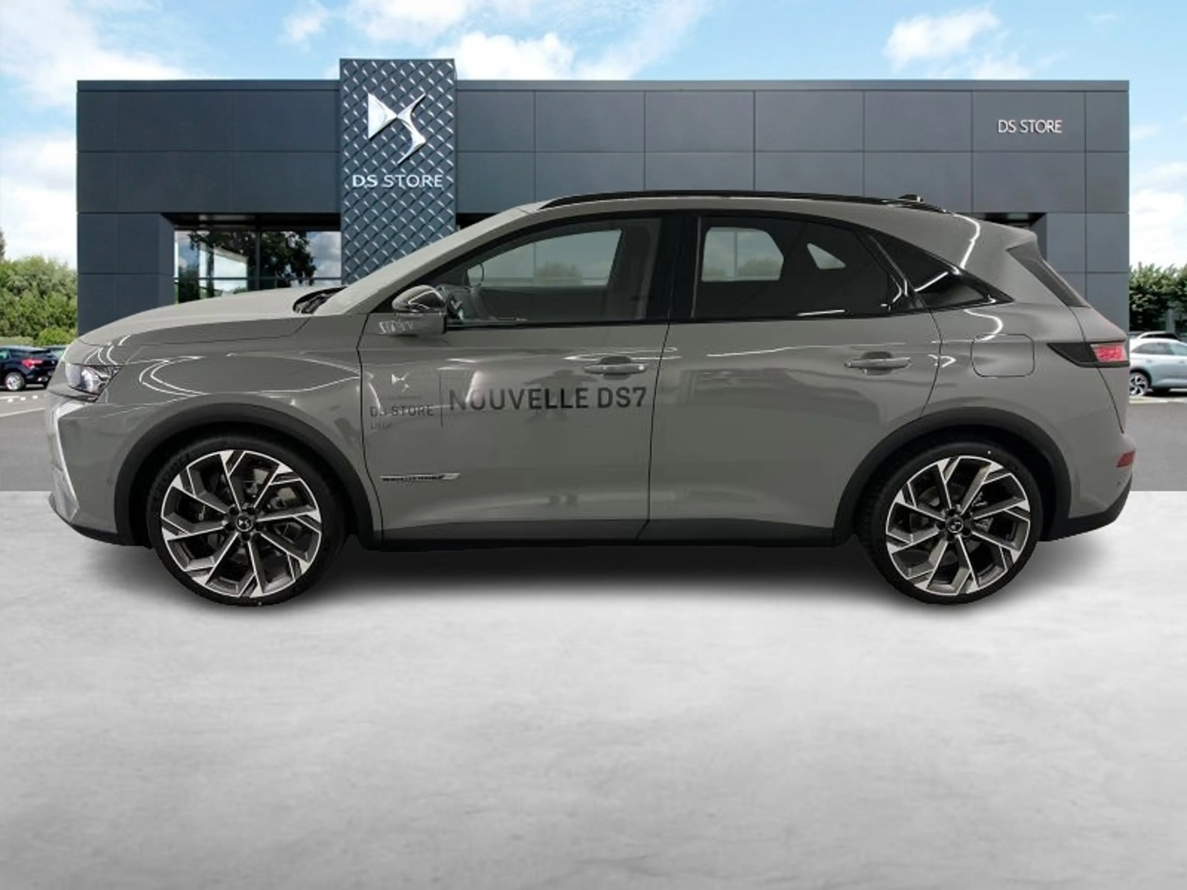 DS Automobiles DS 7 E-TENSE 360 LA PREMIERE — photo 5