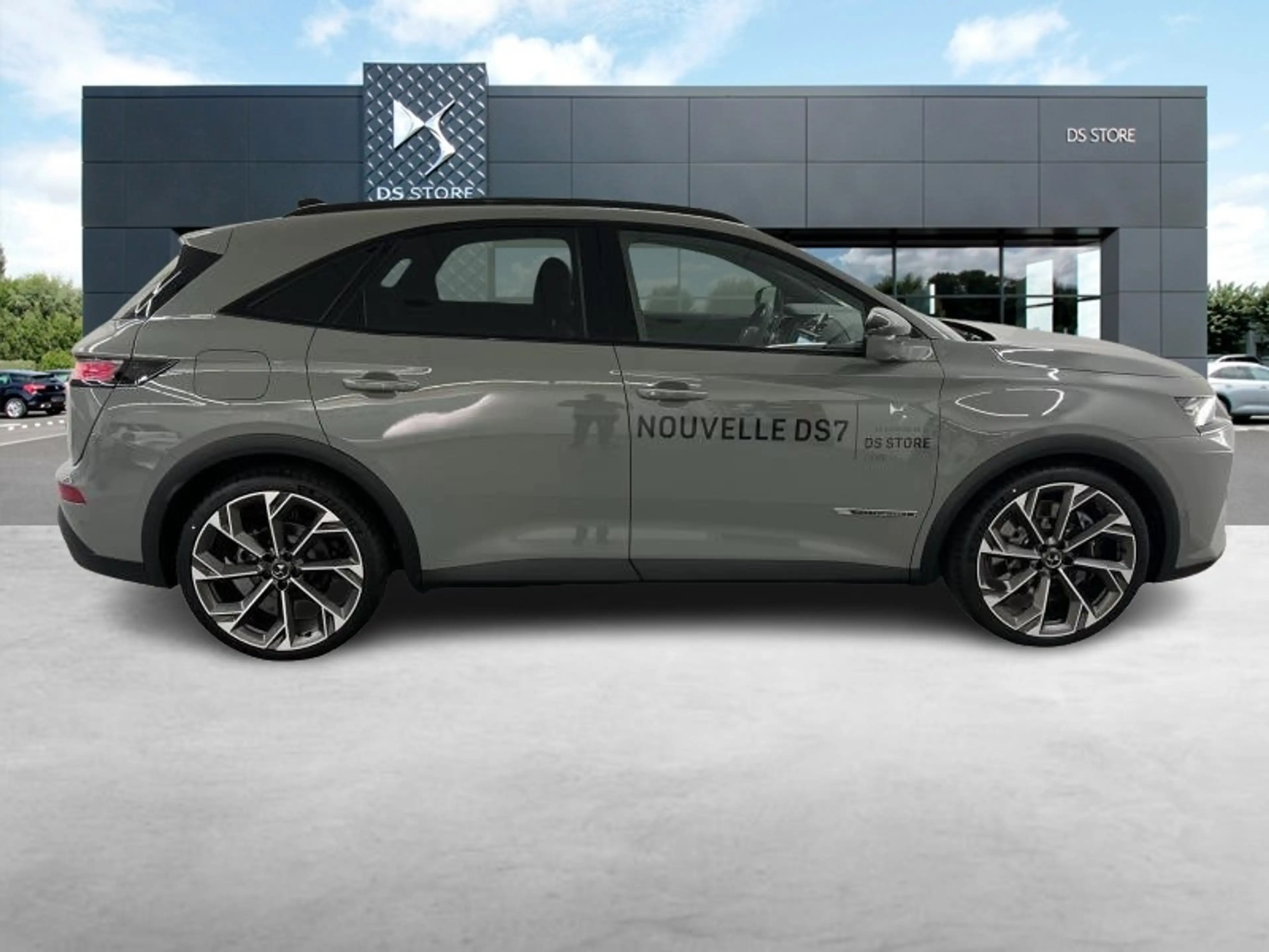 DS Automobiles DS 7 E-TENSE 360 LA PREMIERE — photo 6